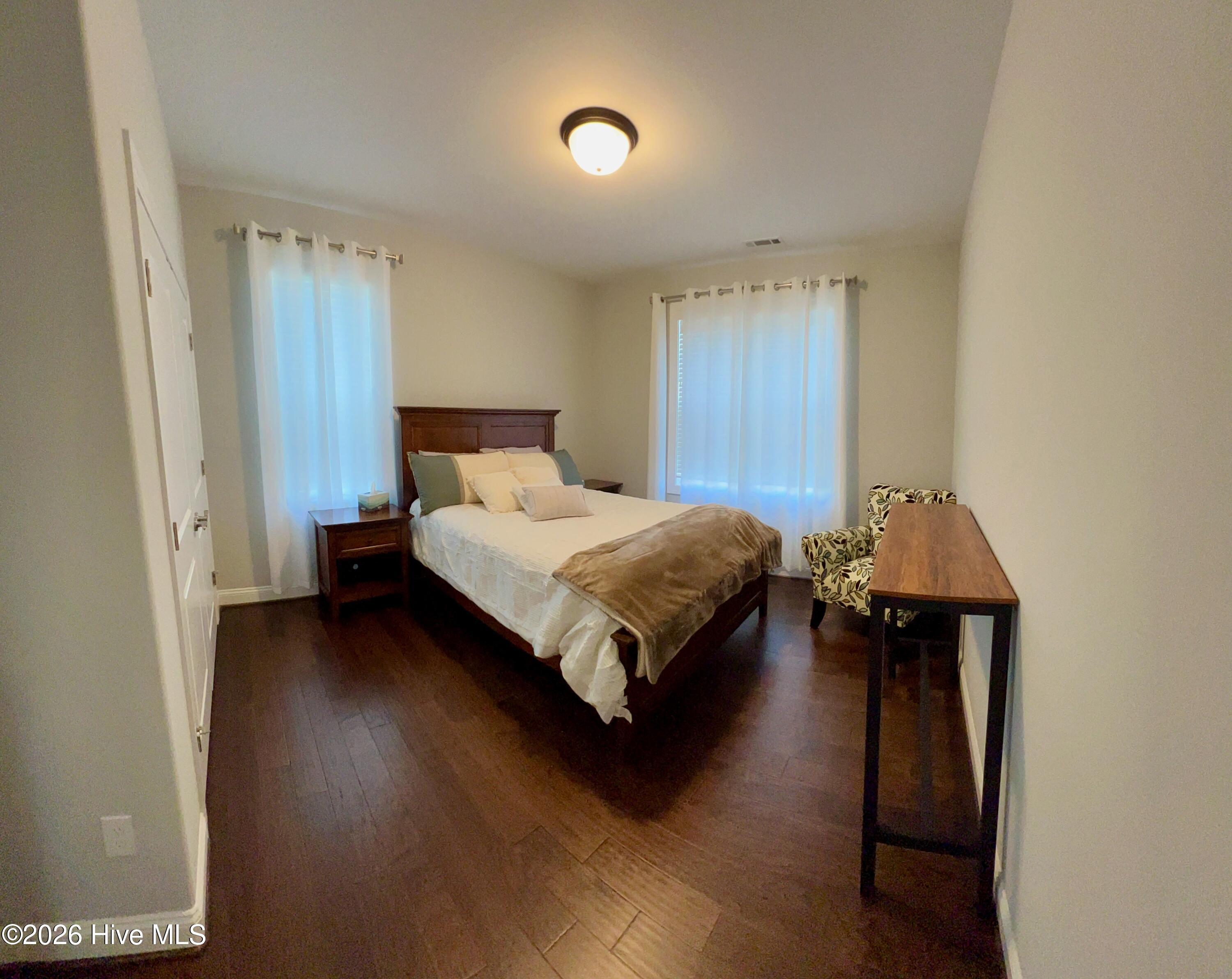 100549571 | Photo 47