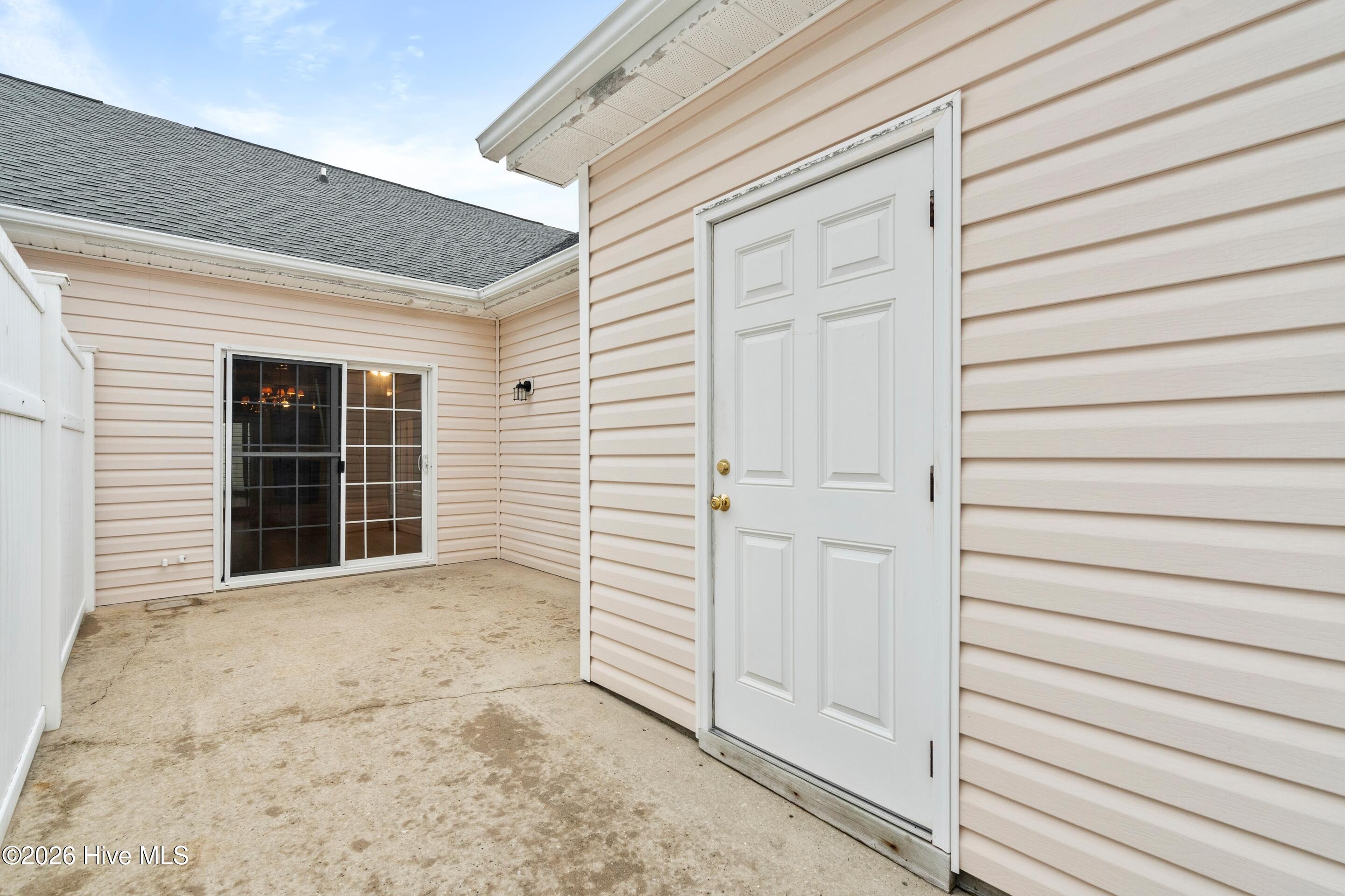 100549608 | Photo 31