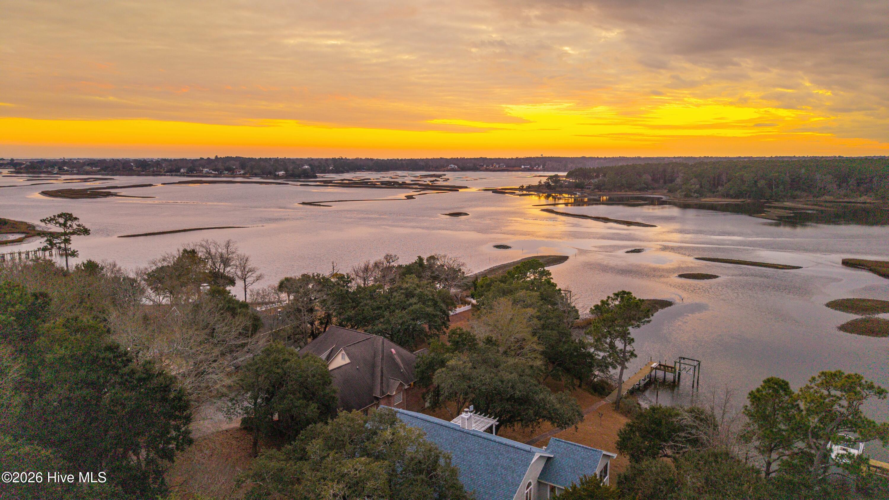 100551143 | Photo 71