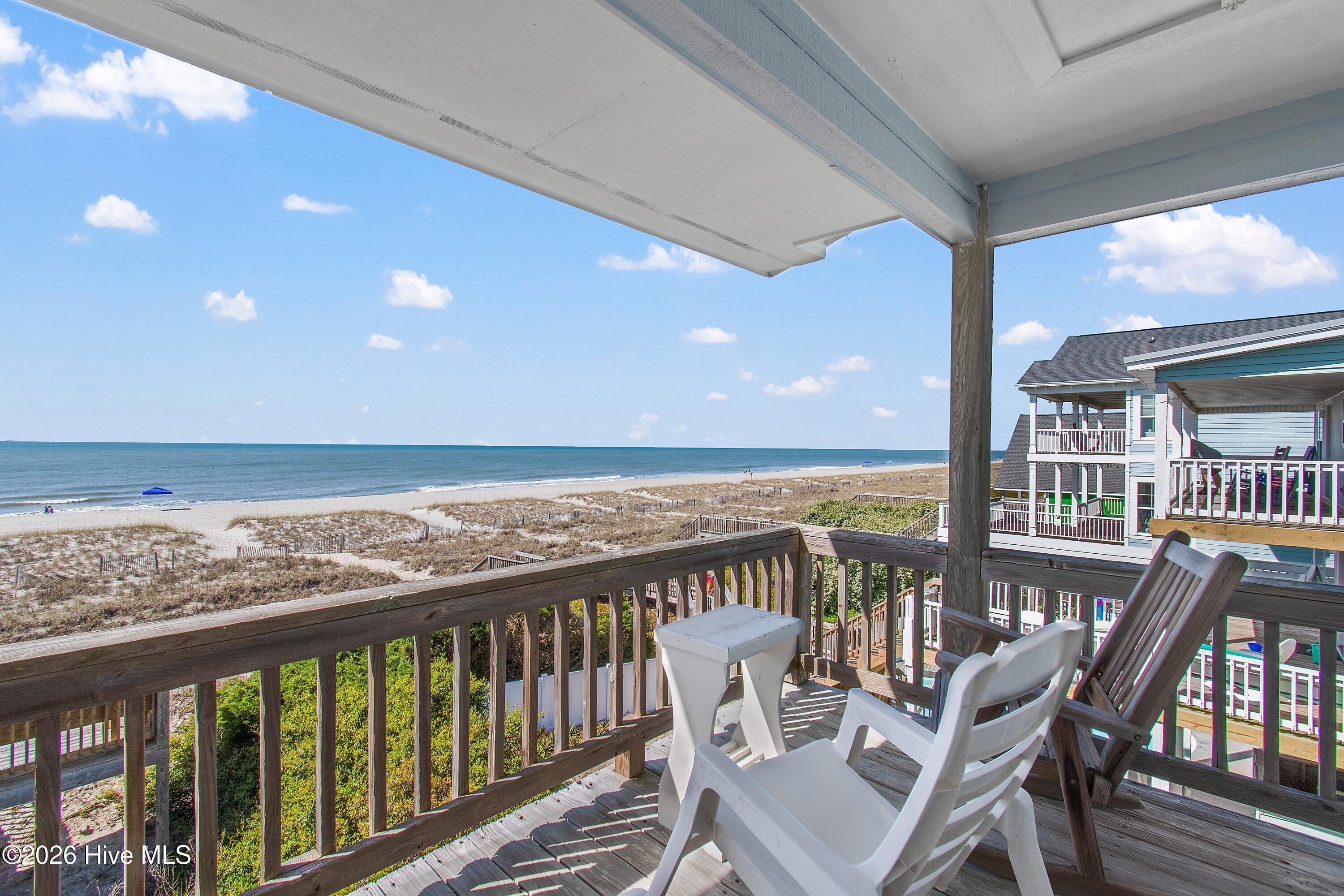 100566525 | Photo 46