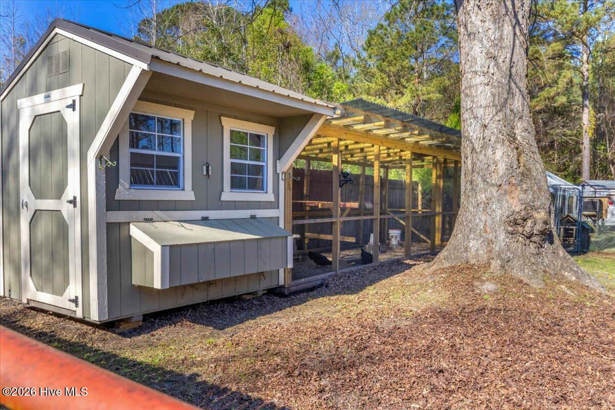 100561788 | Photo 61