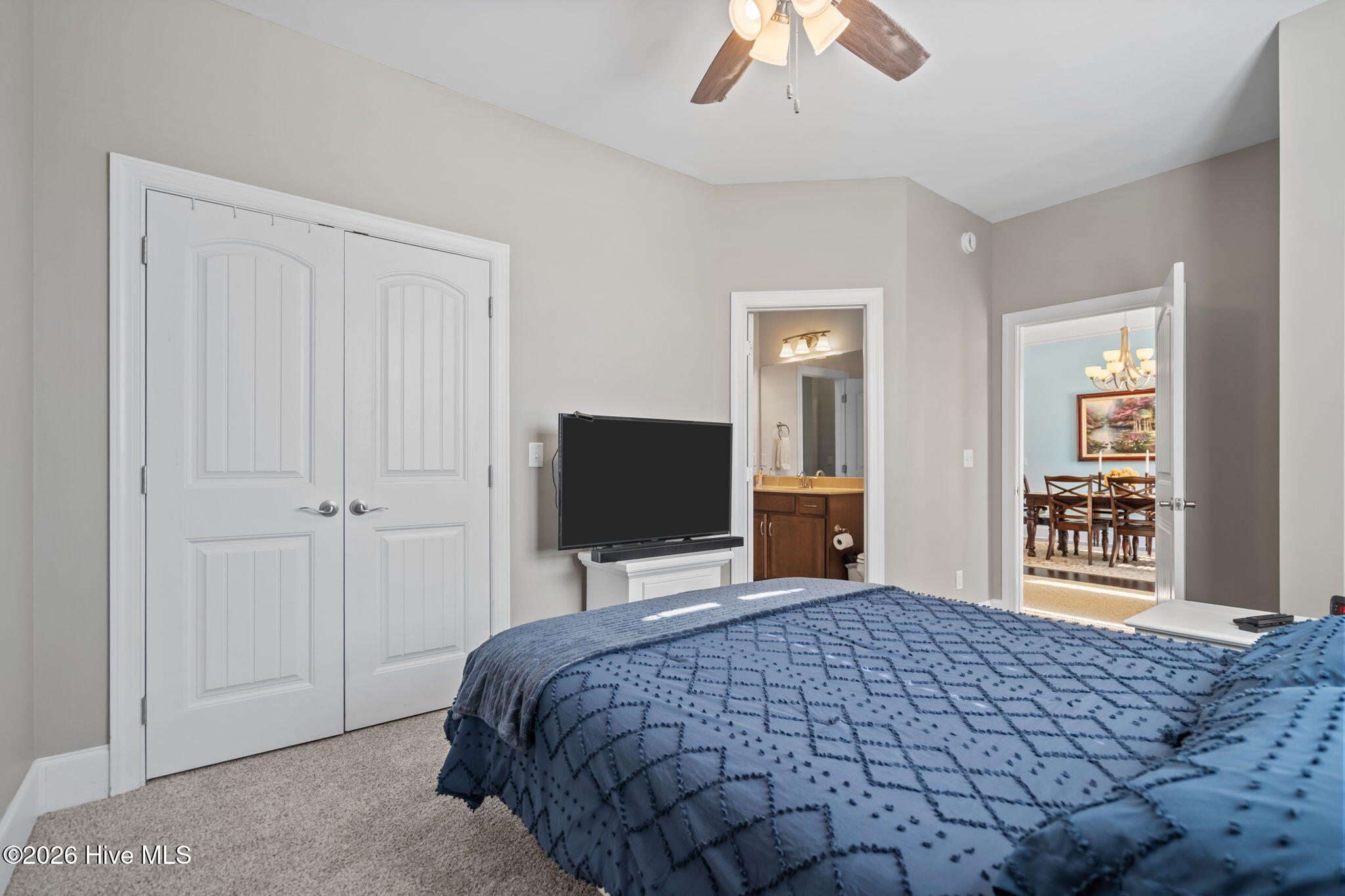 100563487 | Photo 24