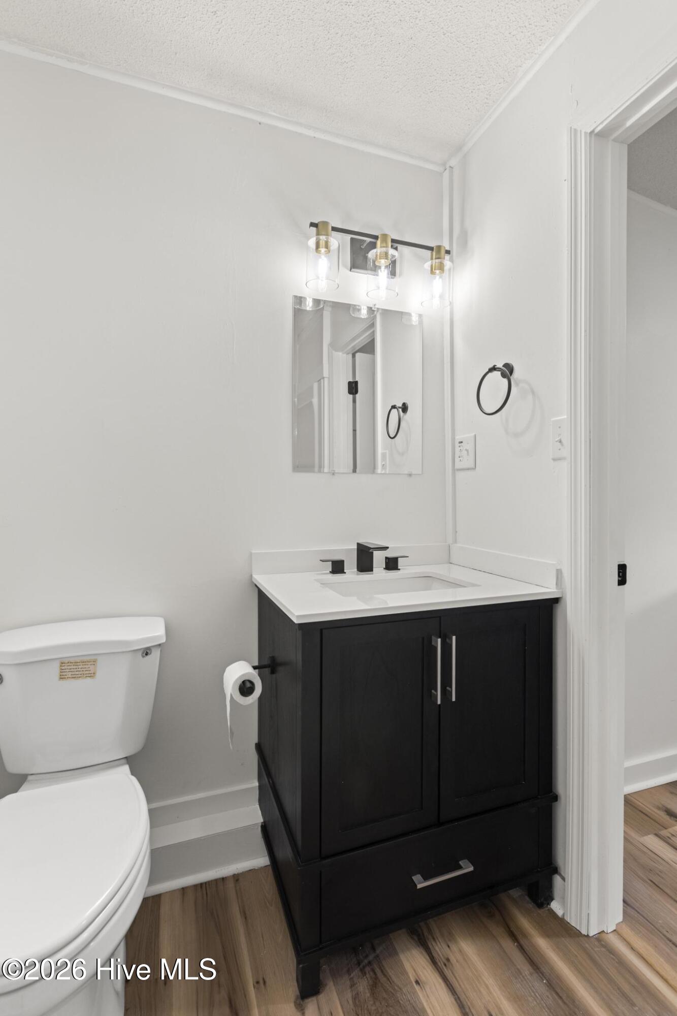 100569487 | Photo 24