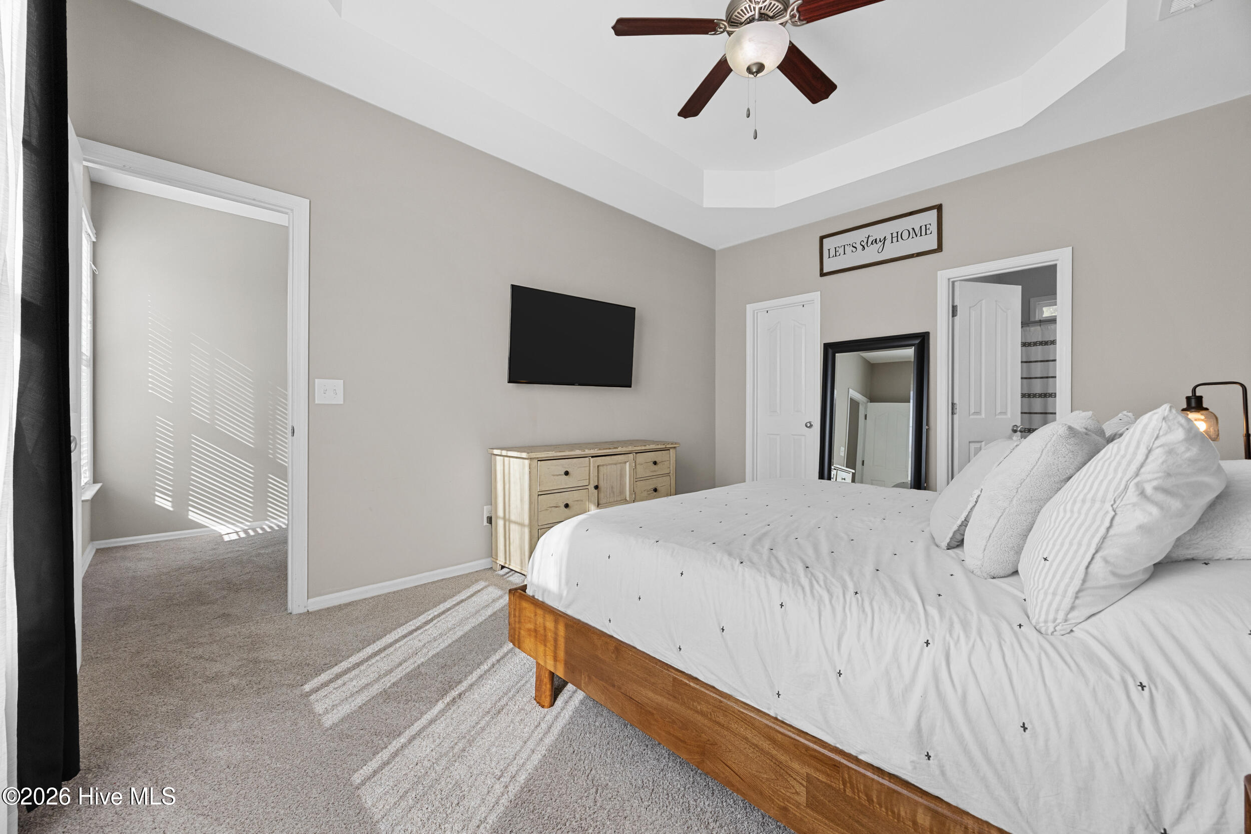 100567272 | Photo 24