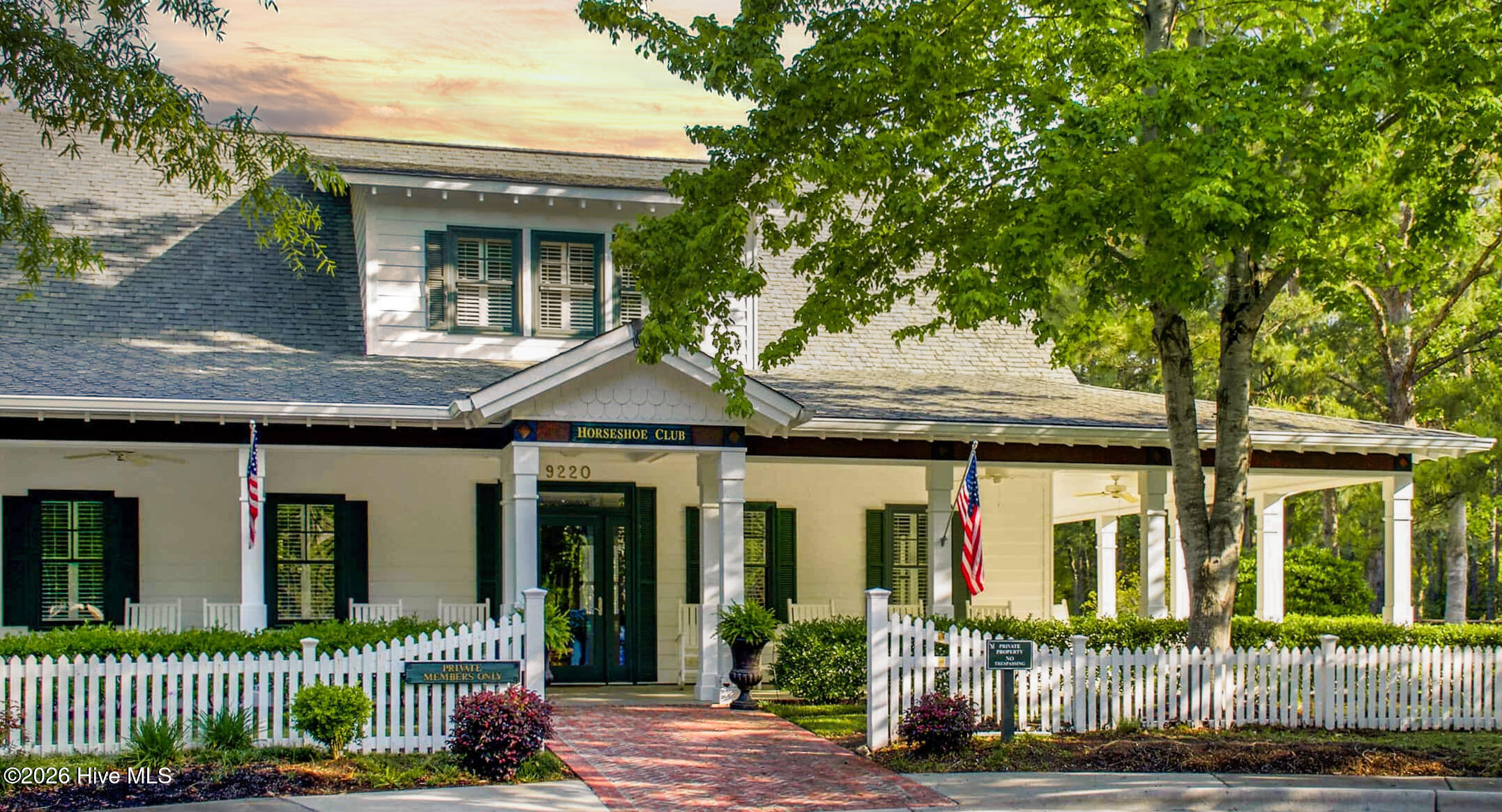 100551337 | Photo 74