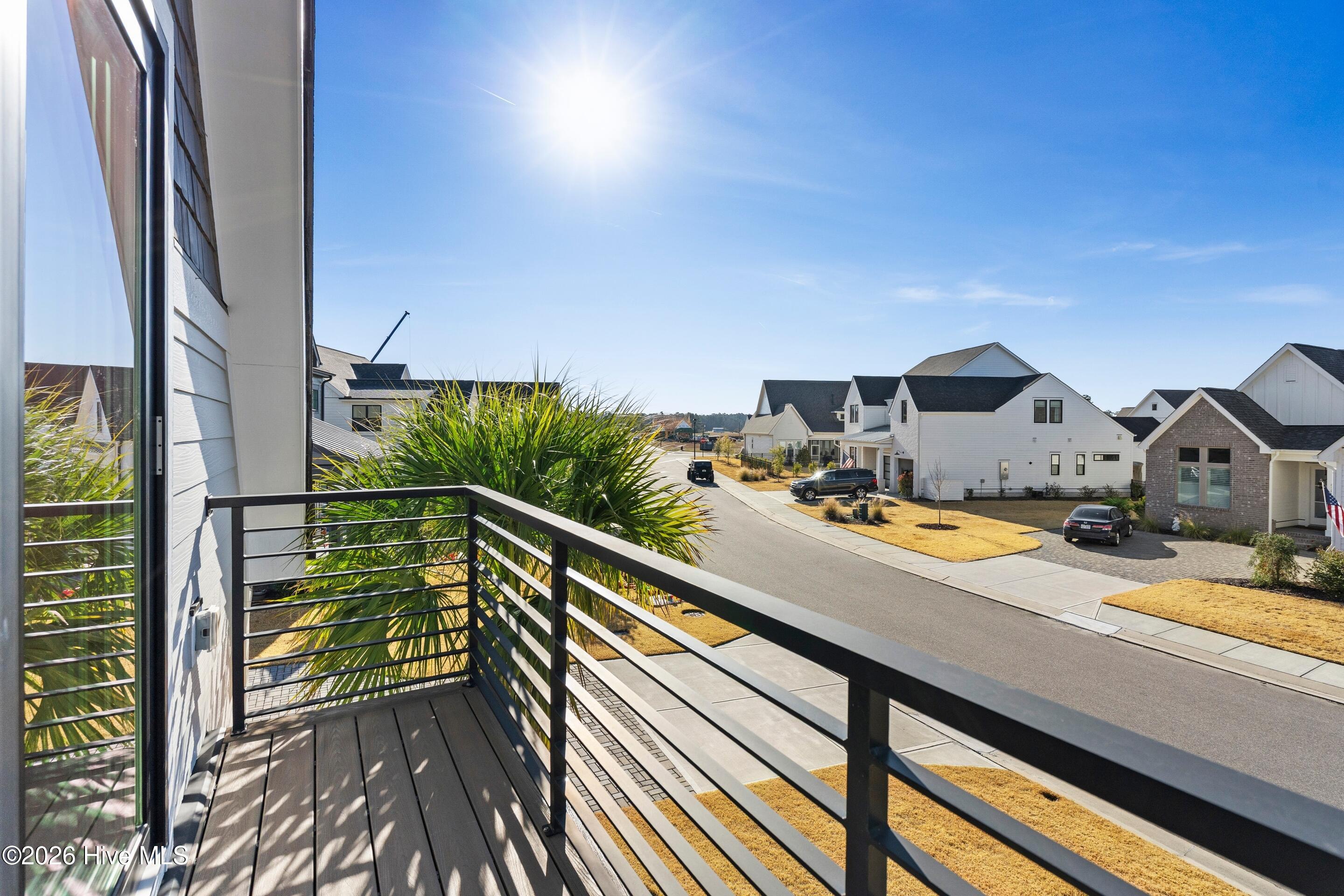 100546830 | Photo 64