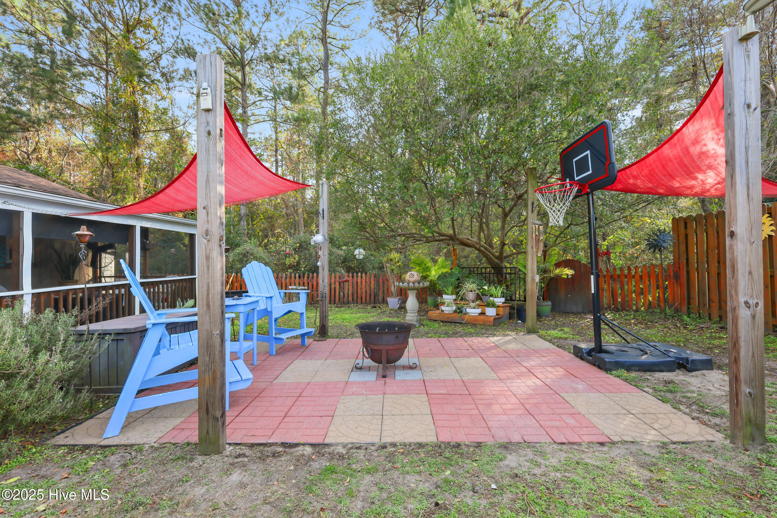 100545258 | Photo 13