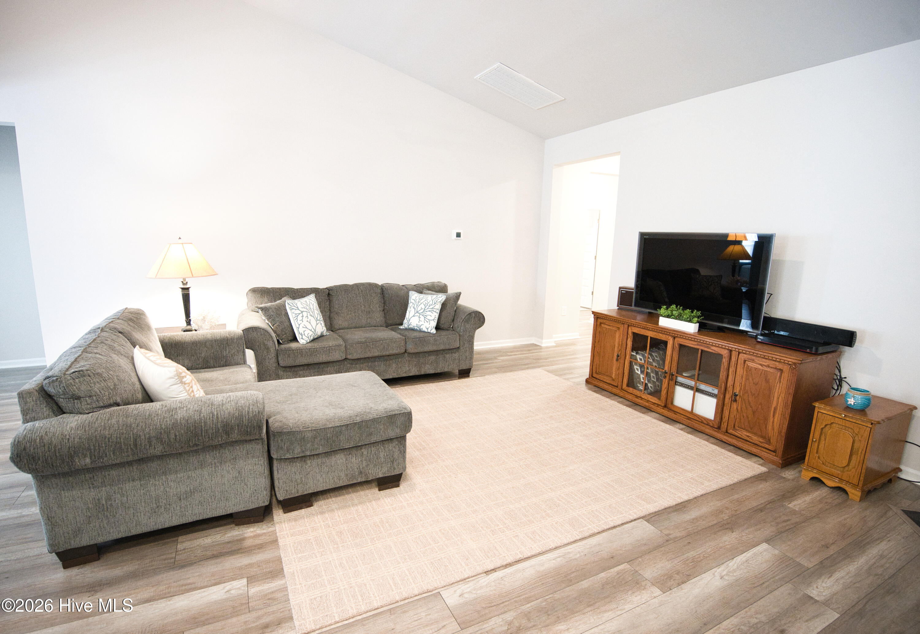 100559386 | Photo 15