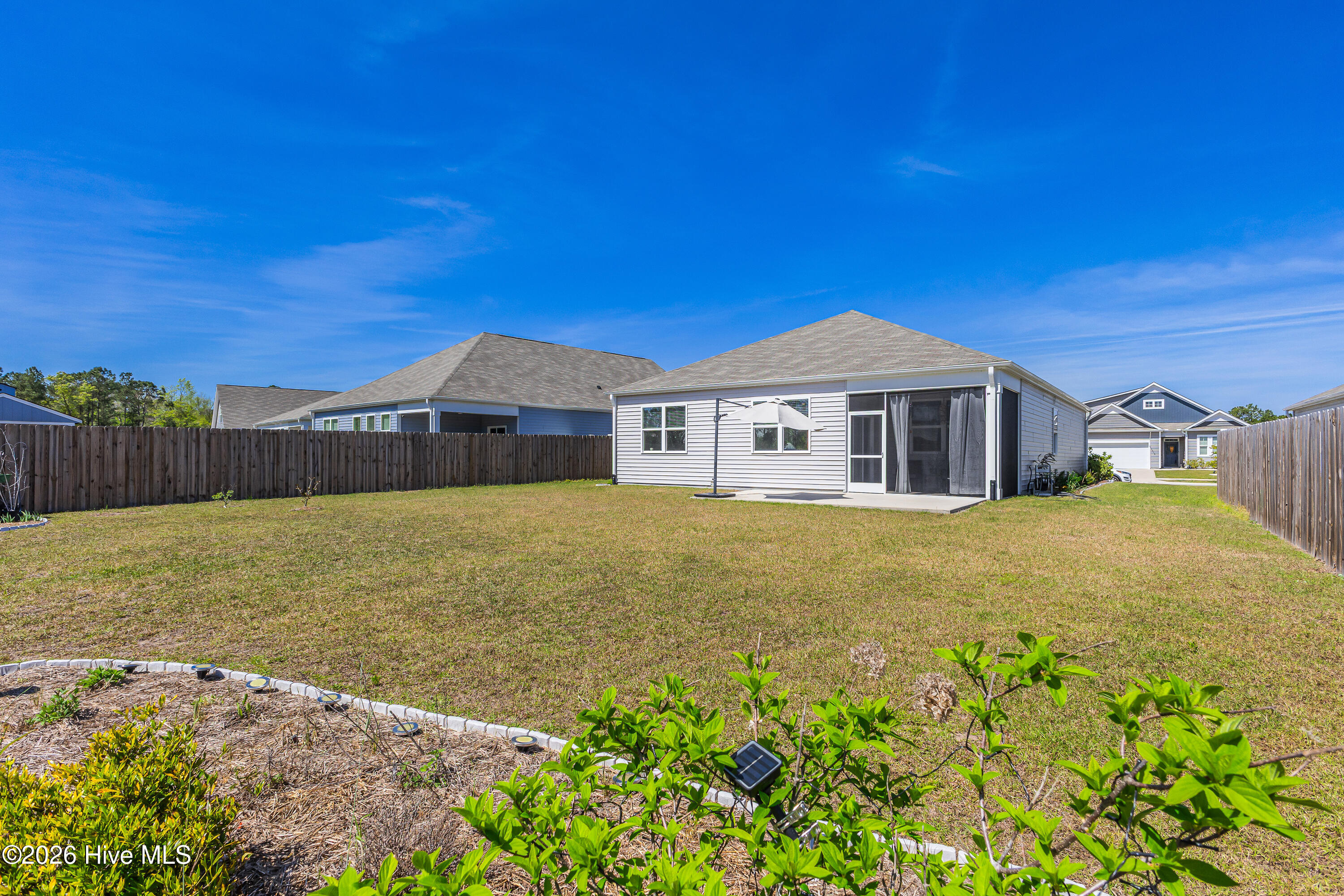 100566336 | Photo 34