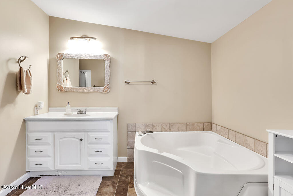 100559324 | Photo 19