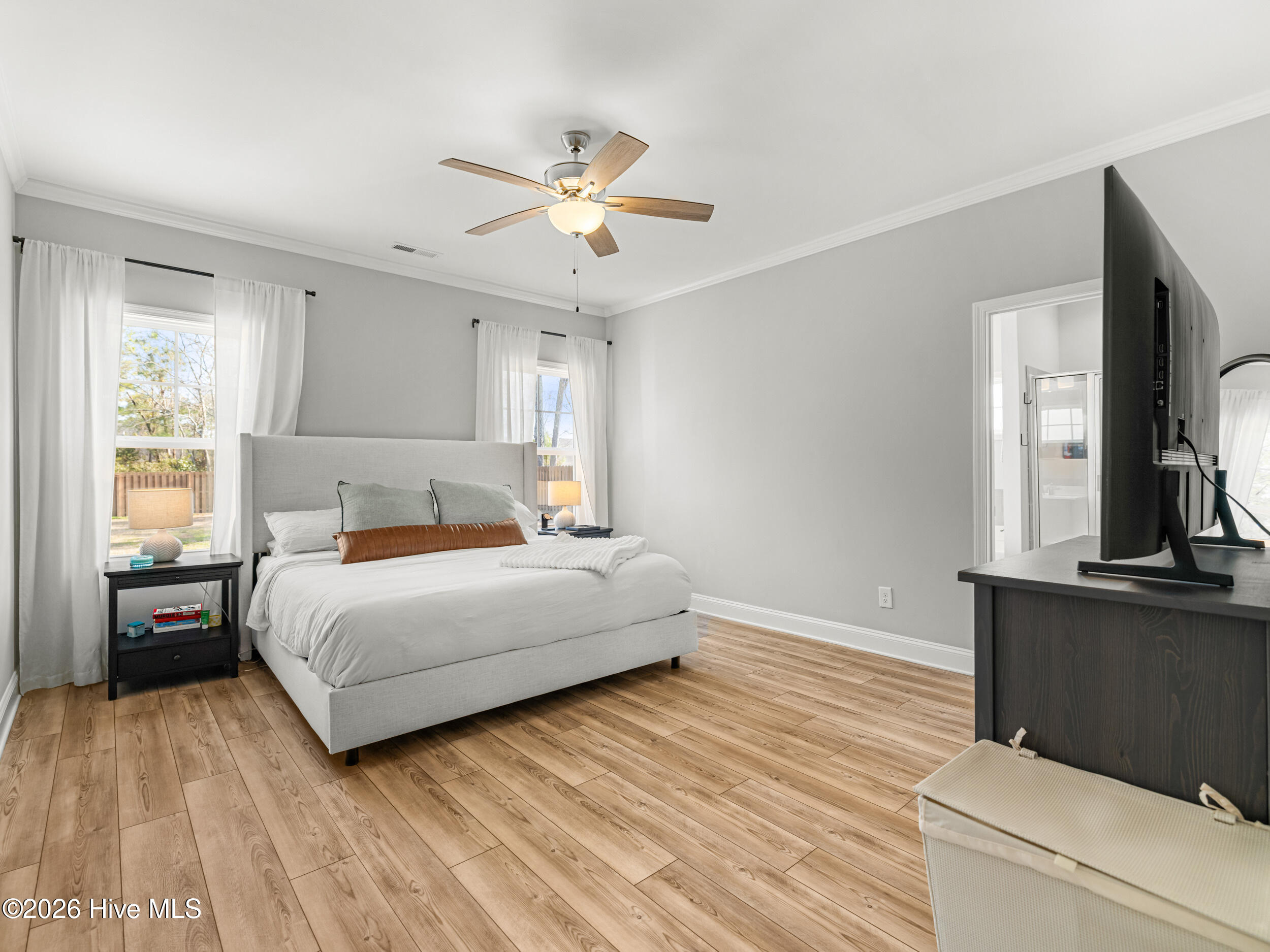 100559684 | Photo 25