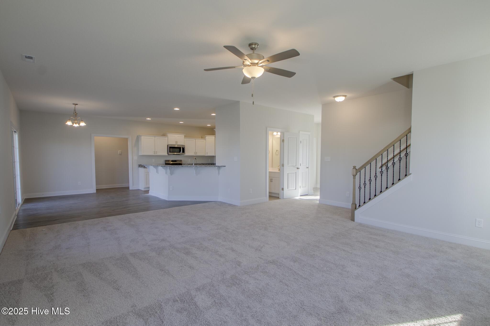 100492208 | Photo 11