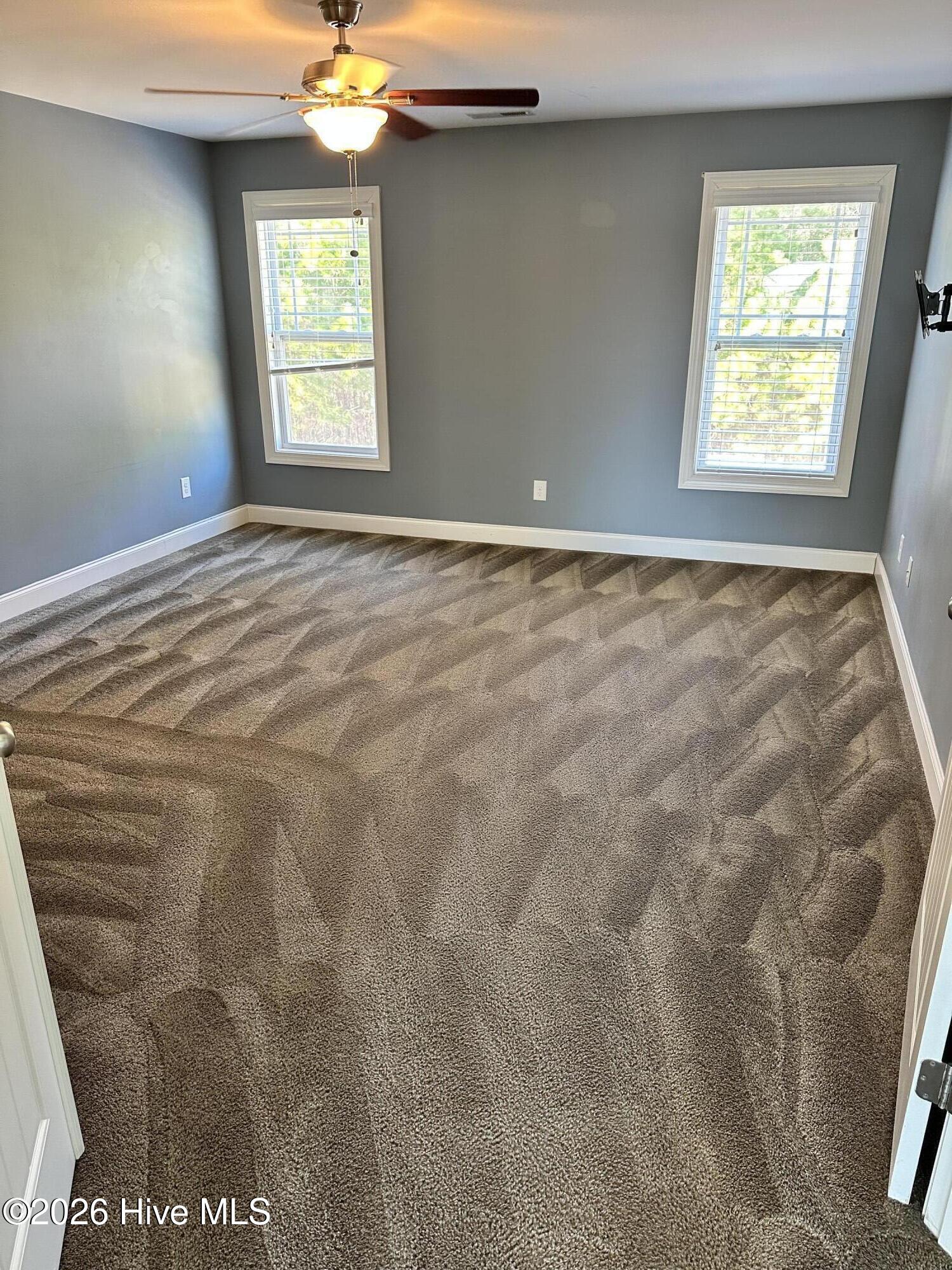 100548950 | Photo 16