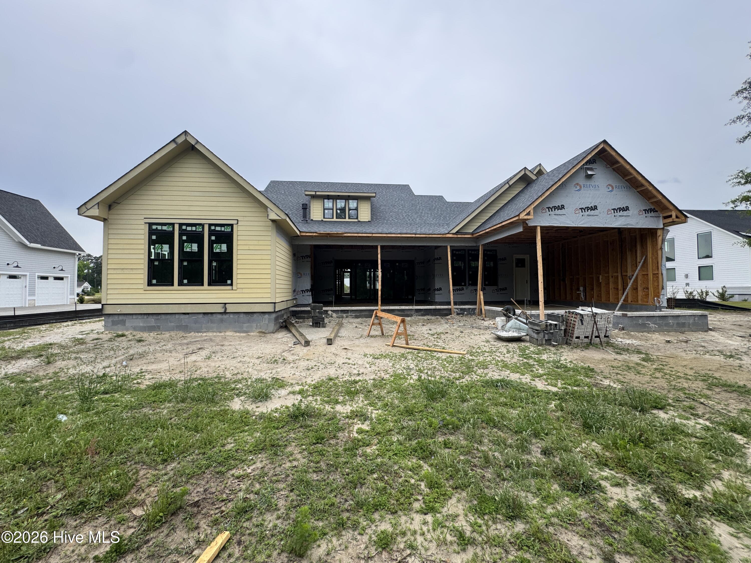 100570652 | Photo 13