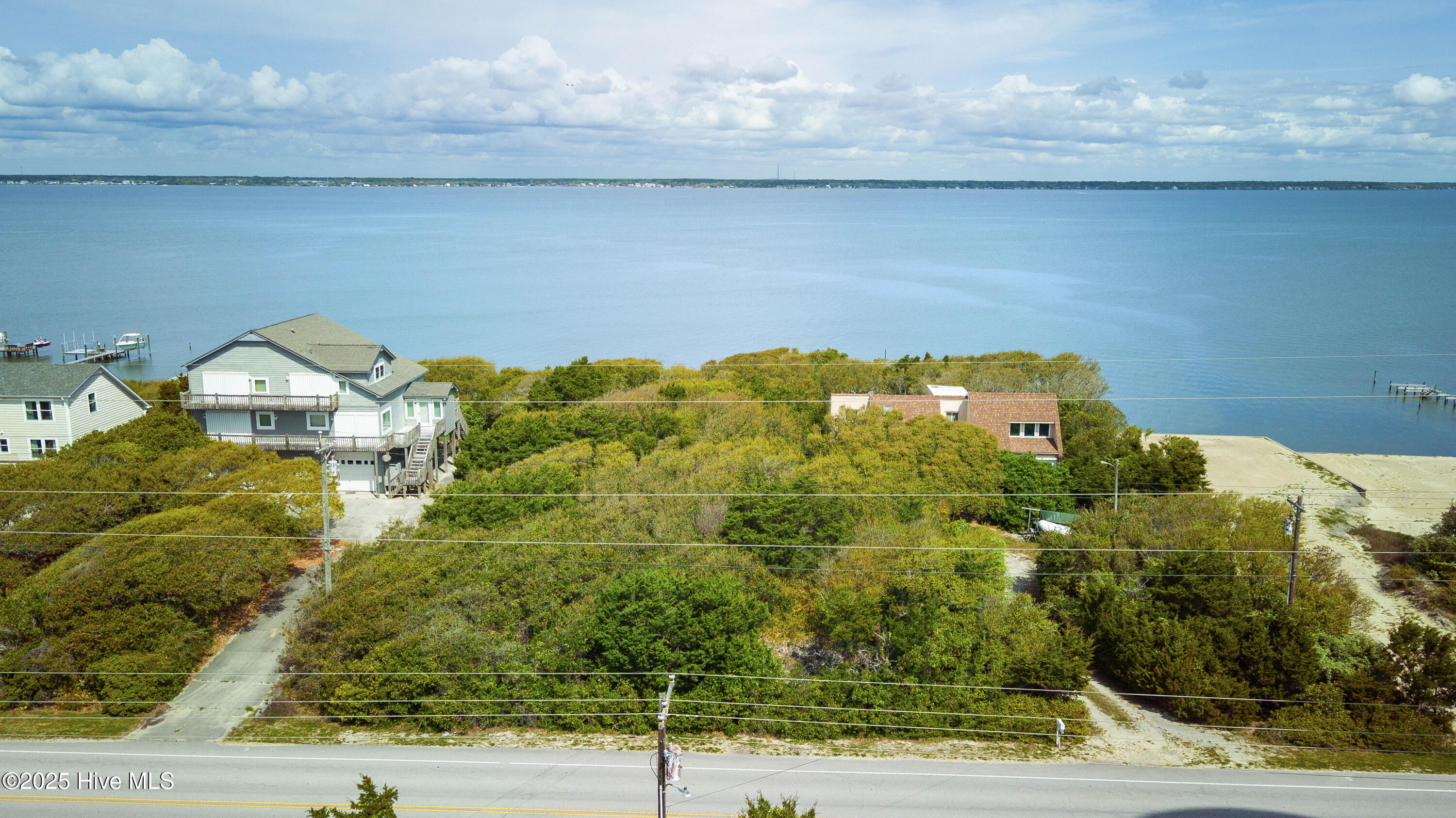 708-EmeraldDr-4-11-2024-001