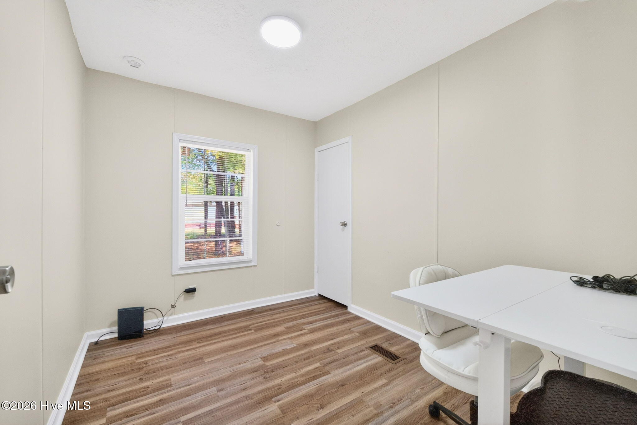 100567404 | Photo 17