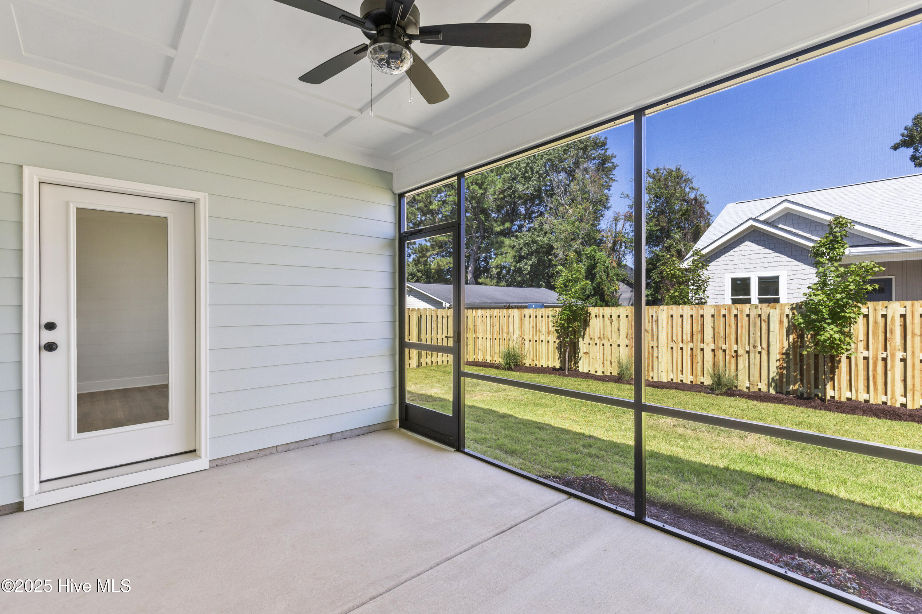 100539759 | Photo 37