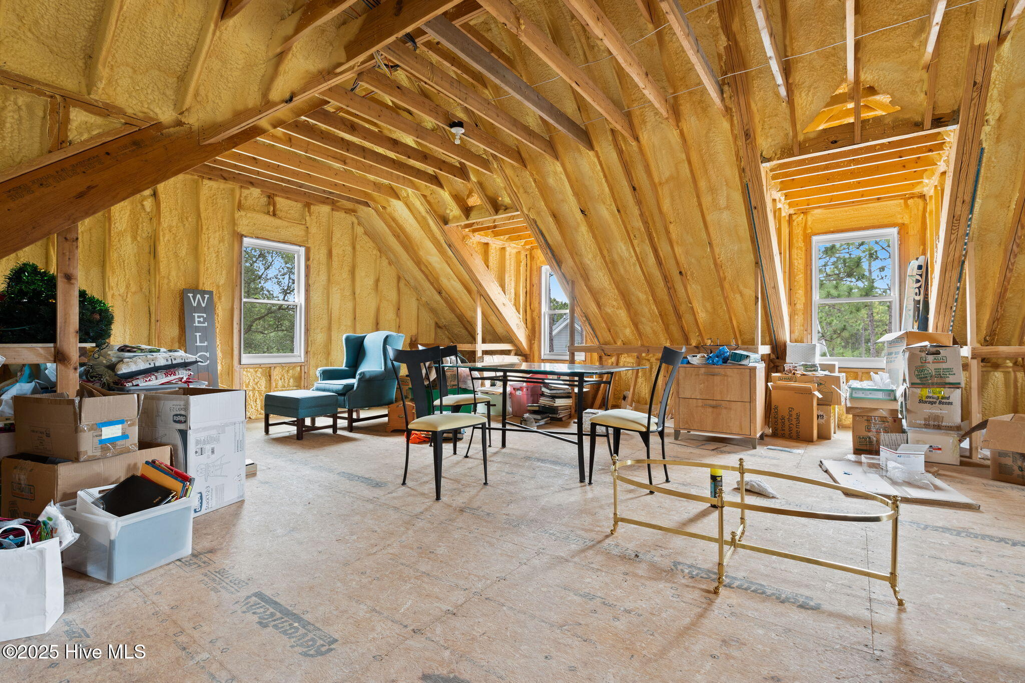 100562401 | Photo 67