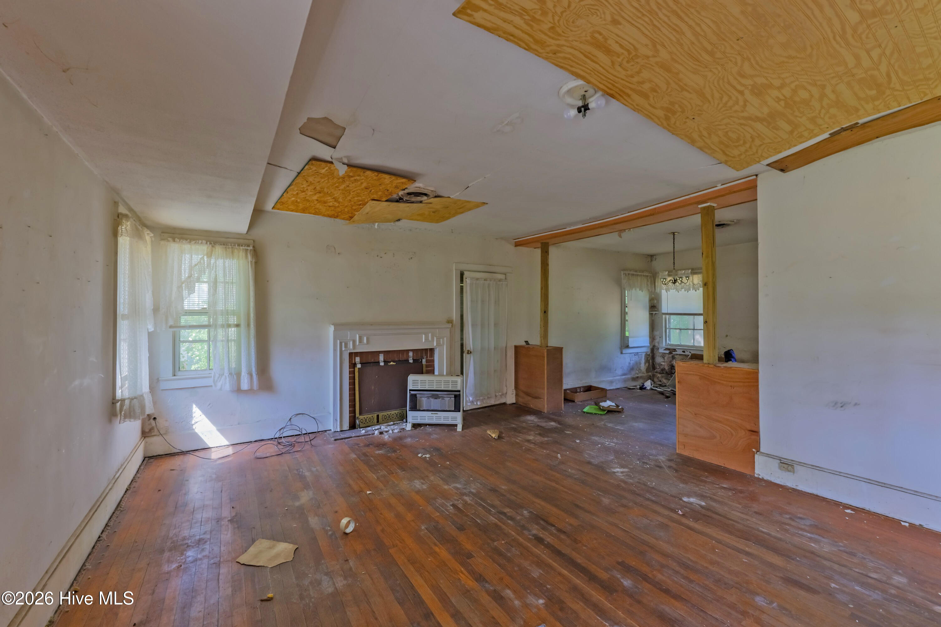 221 E Main Street, Rose Hill, NC 28458 – photo 3: _K6A0994 (Custom)