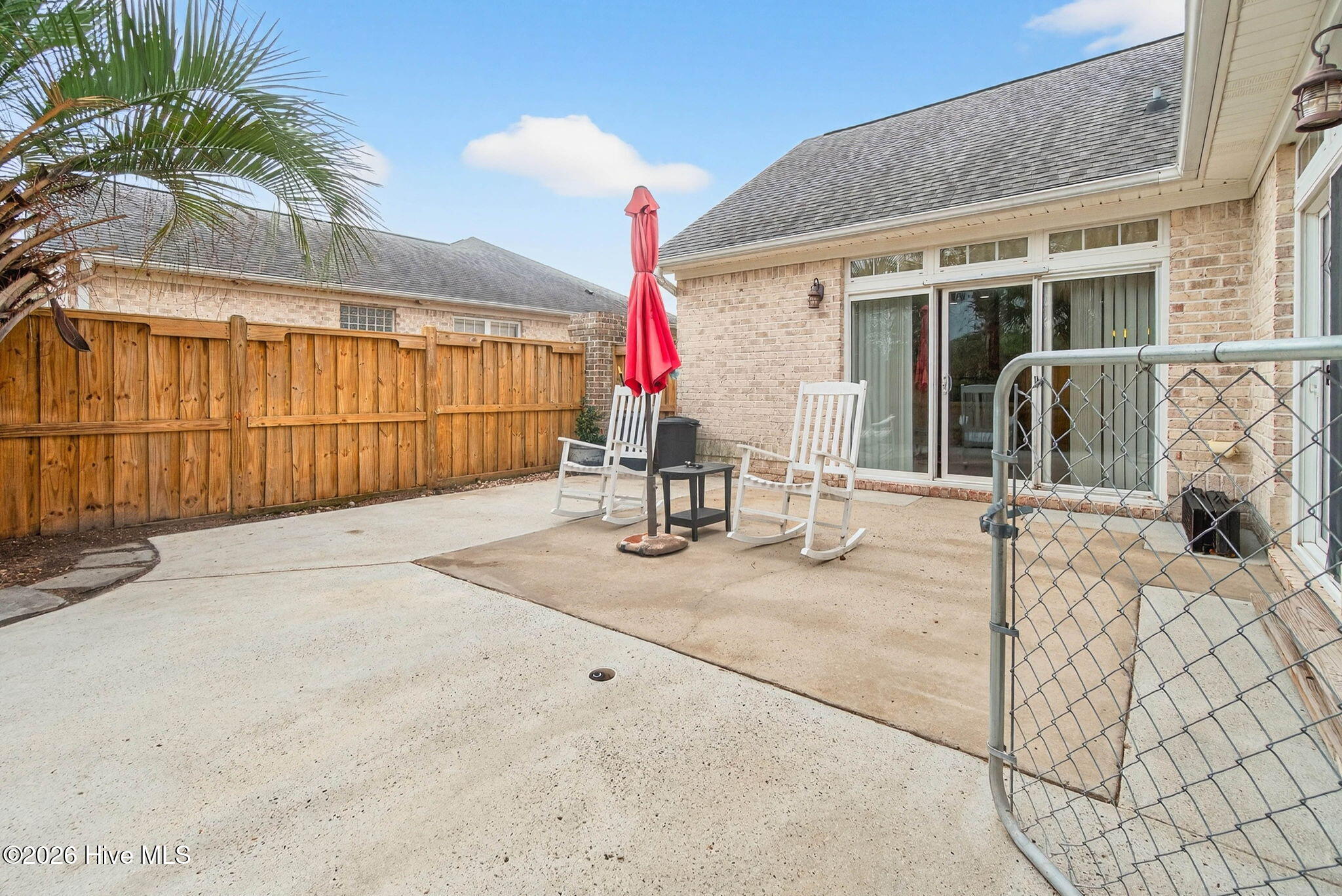 100556001 | Photo 25