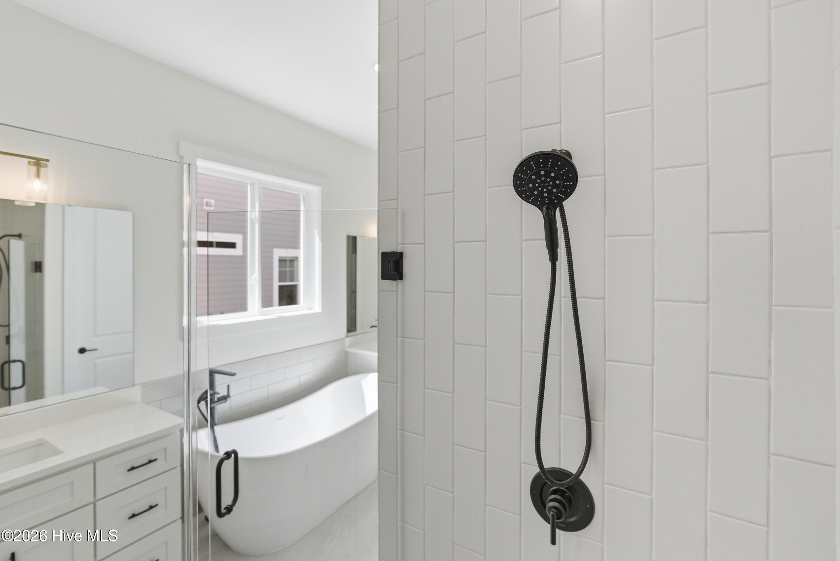 100564913 | Photo 34