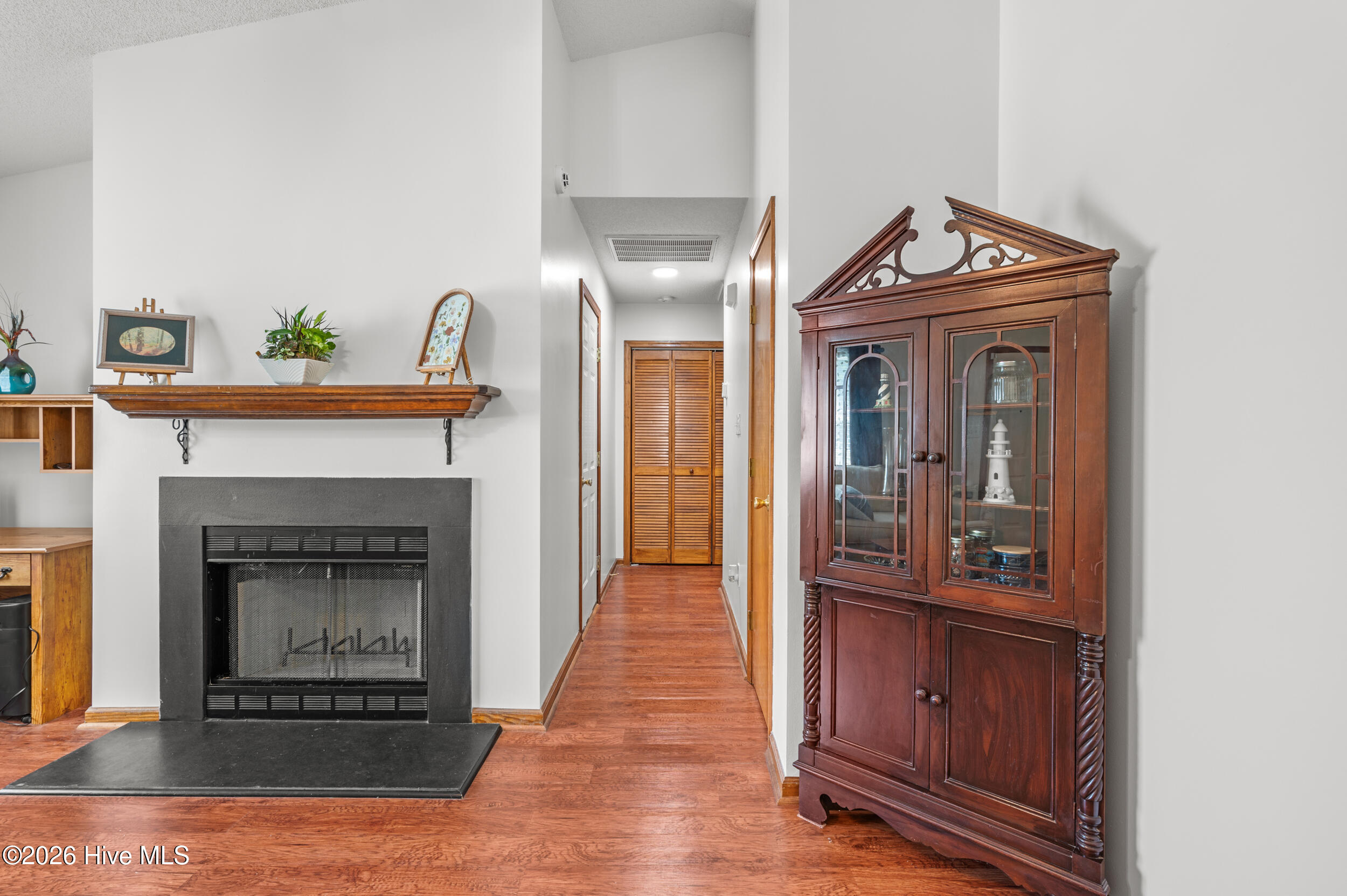 100568850 | Photo 14