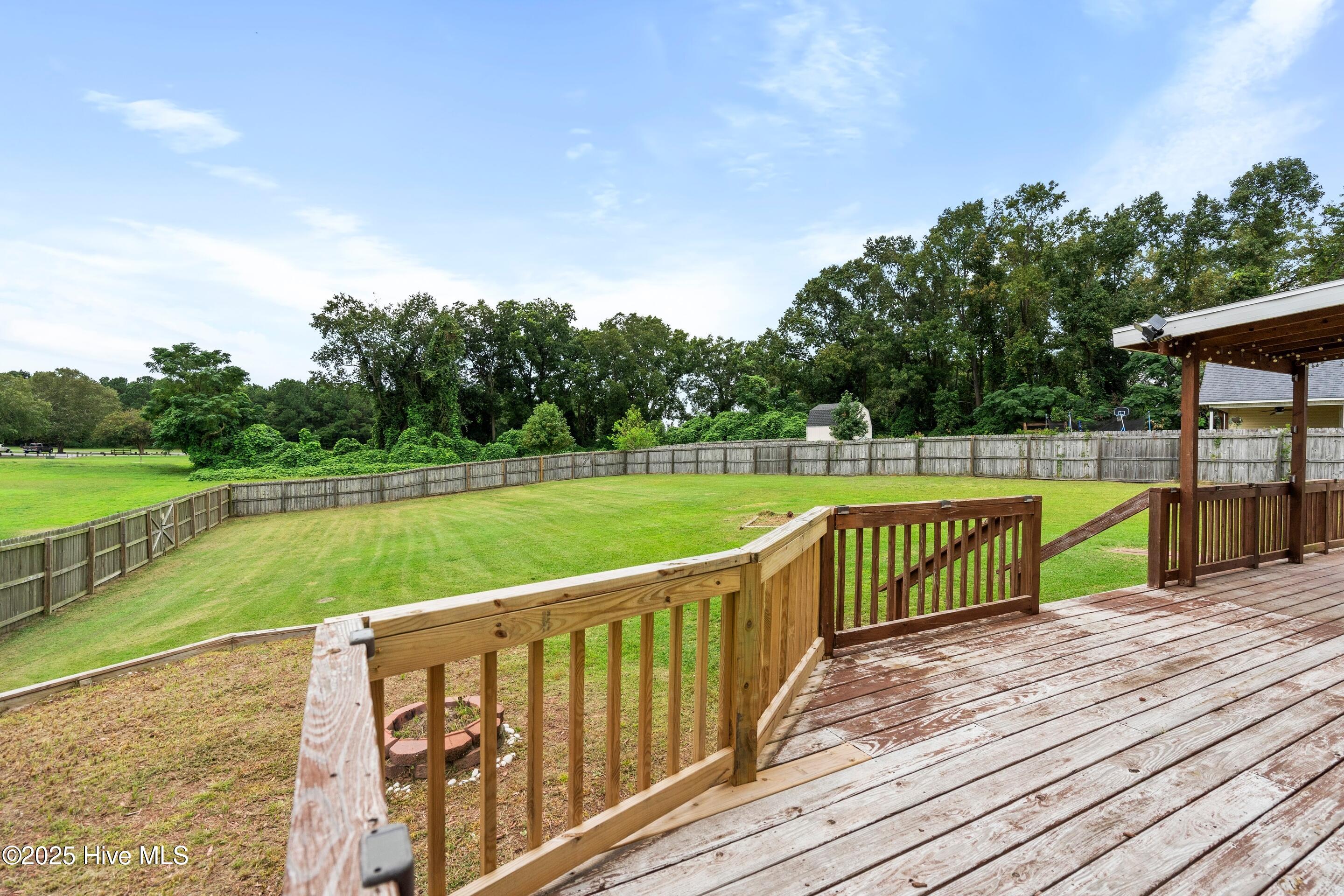 100530465 | Photo 40