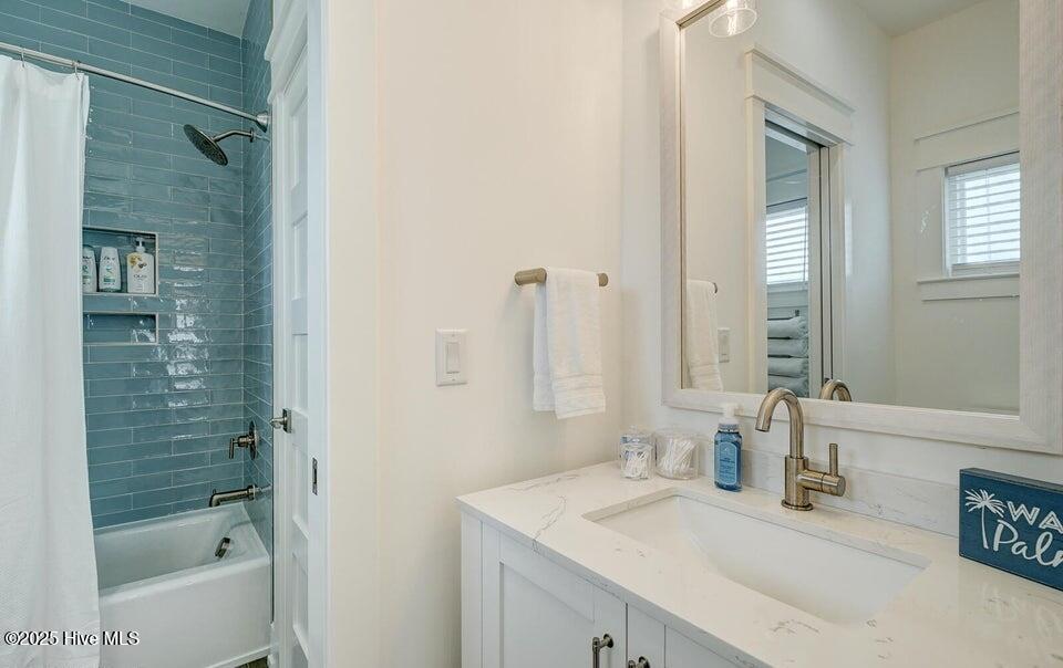 100508302 | Photo 38