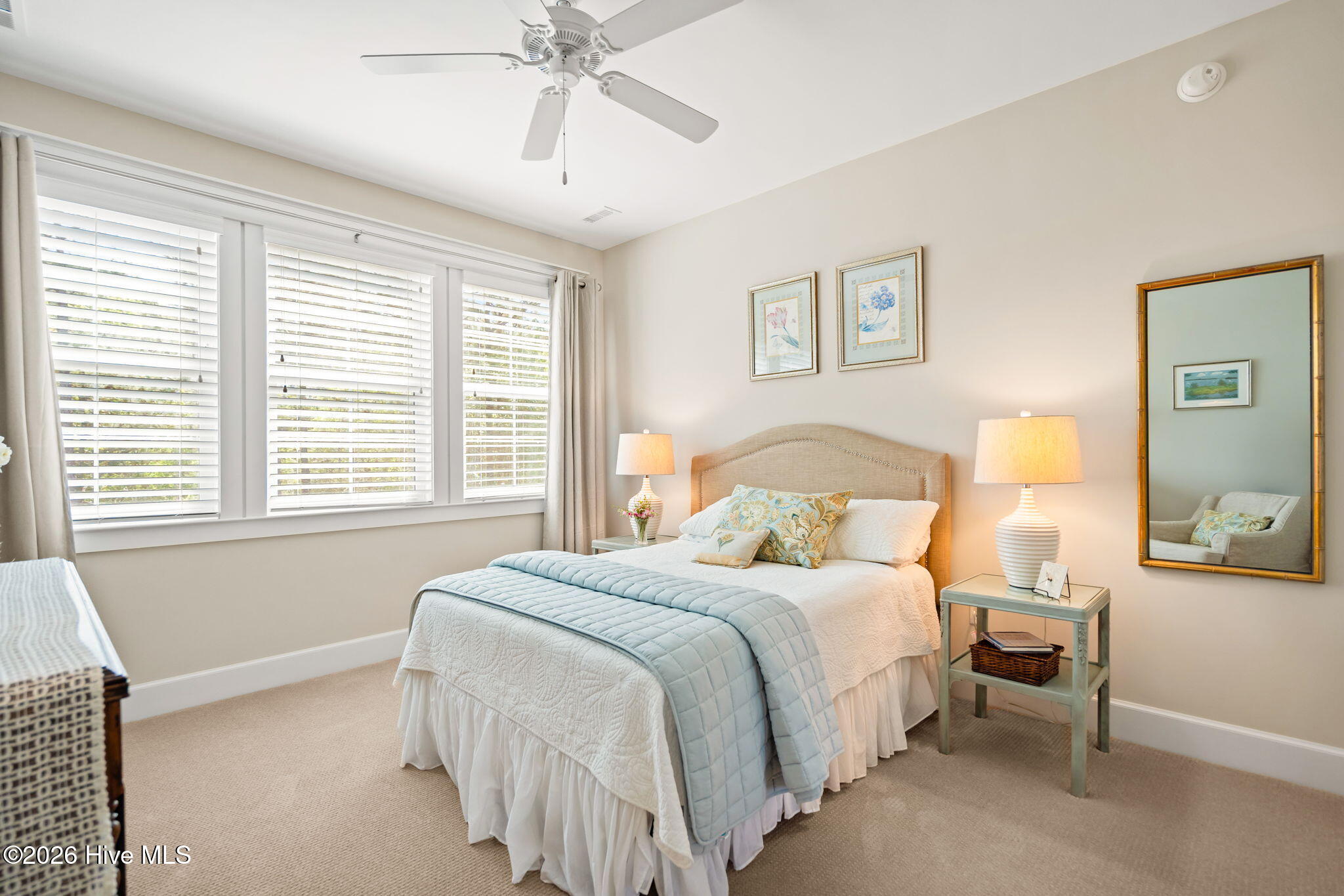 100567886 | Photo 55