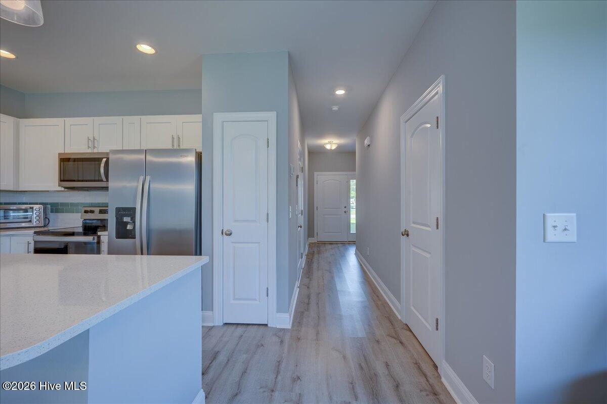 100567041 | Photo 12