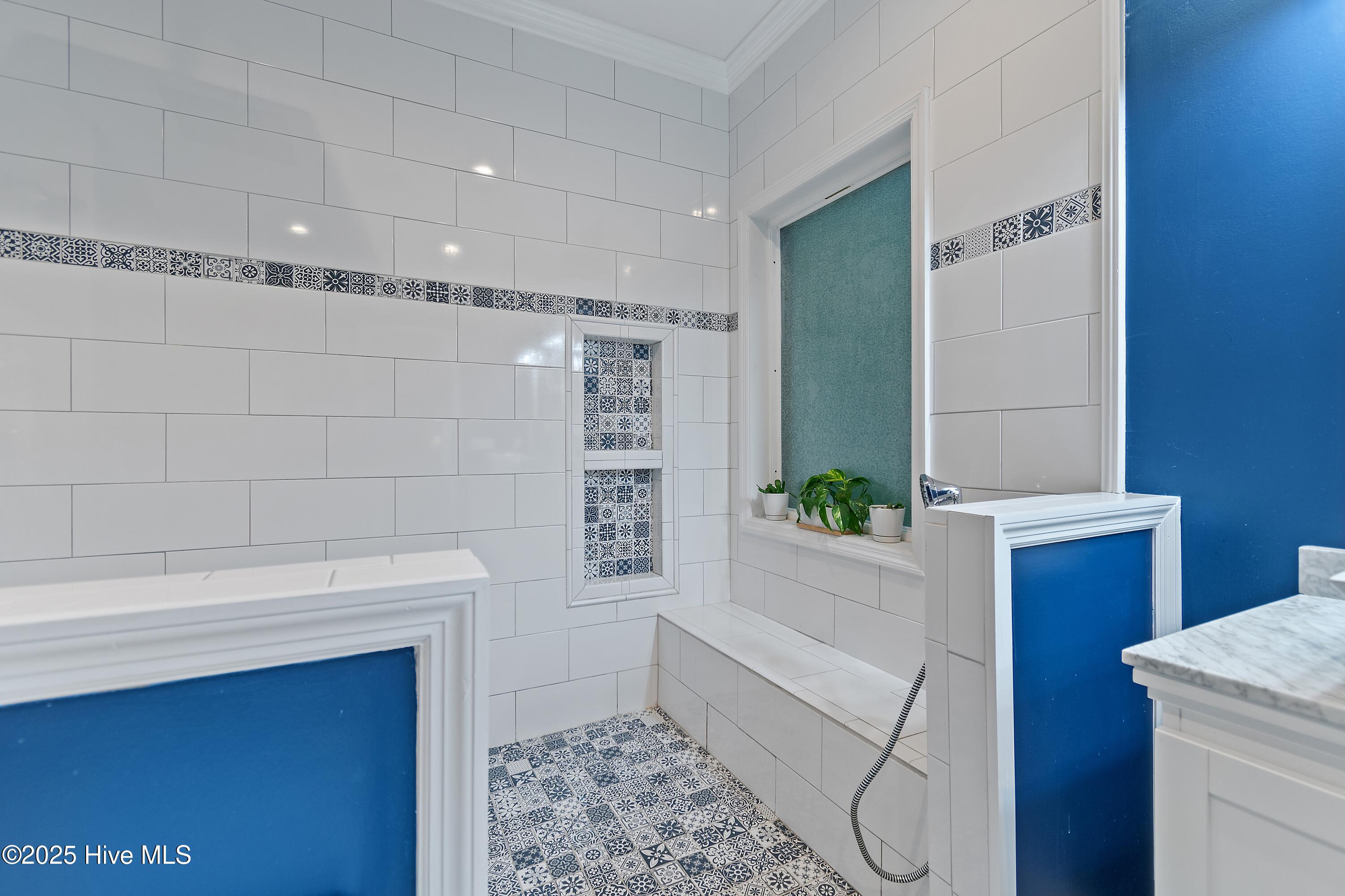 100522633 | Photo 28