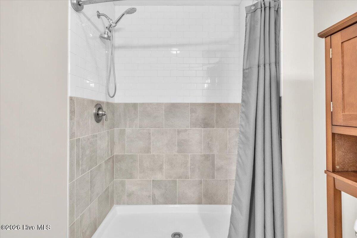 100556413 | Photo 42