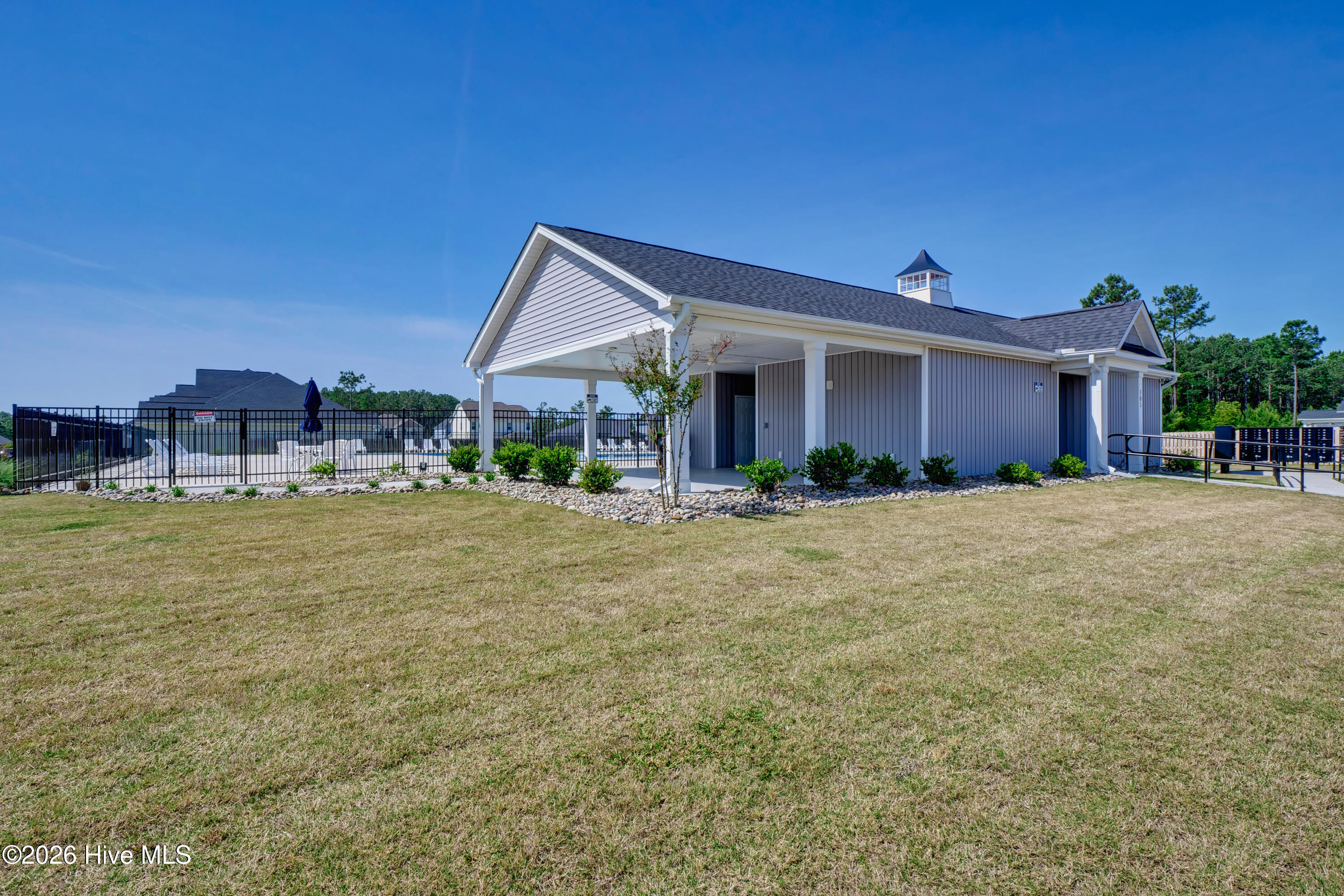 100550912 | Photo 32