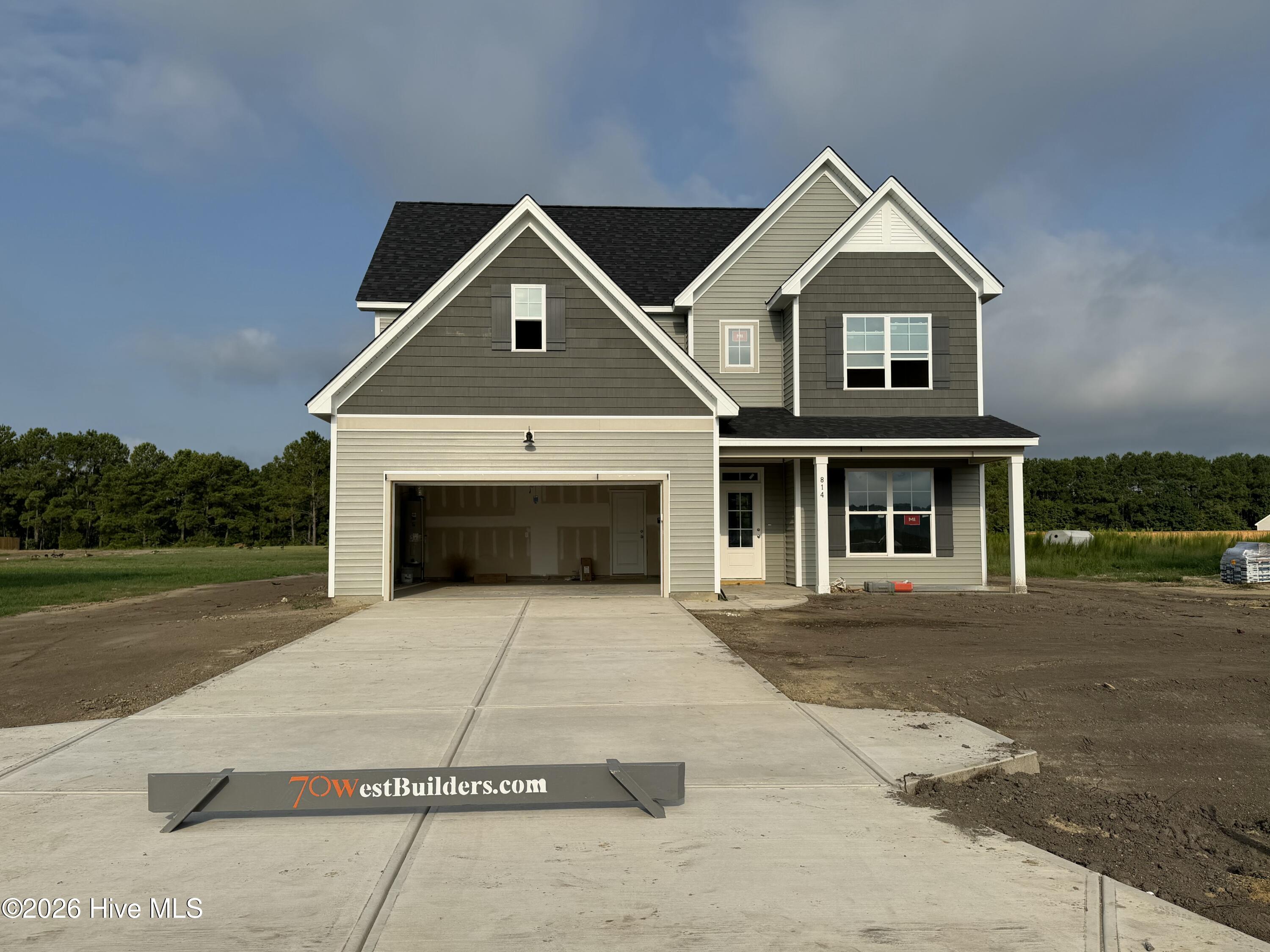 Exterior photo of 814 Tupelo Tree Drive, Hubert, NC 28539. MLS: 100592538