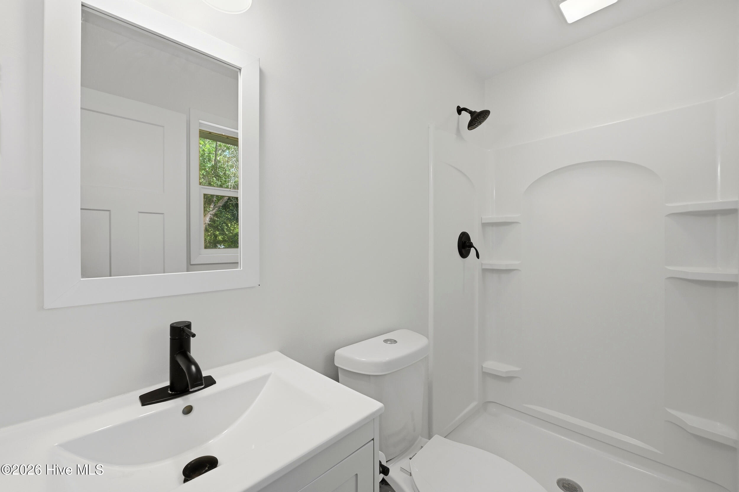 100566125 | Photo 23