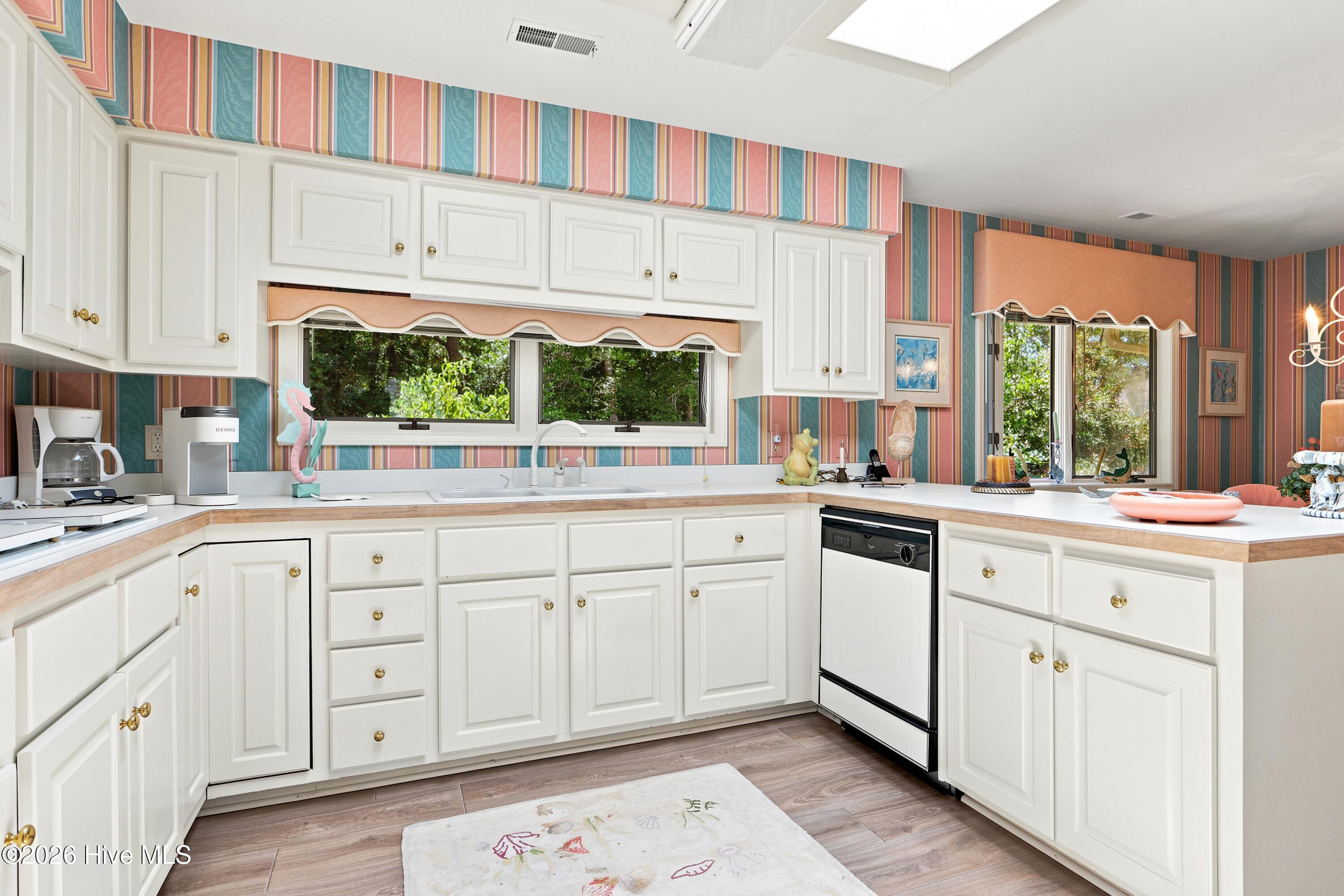 286 Oakleaf Drive,Pine Knoll Shores