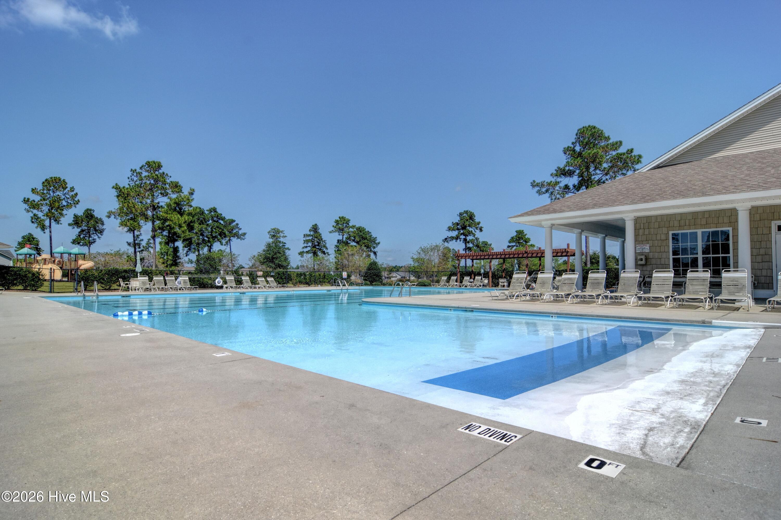 100561513 | Photo 38