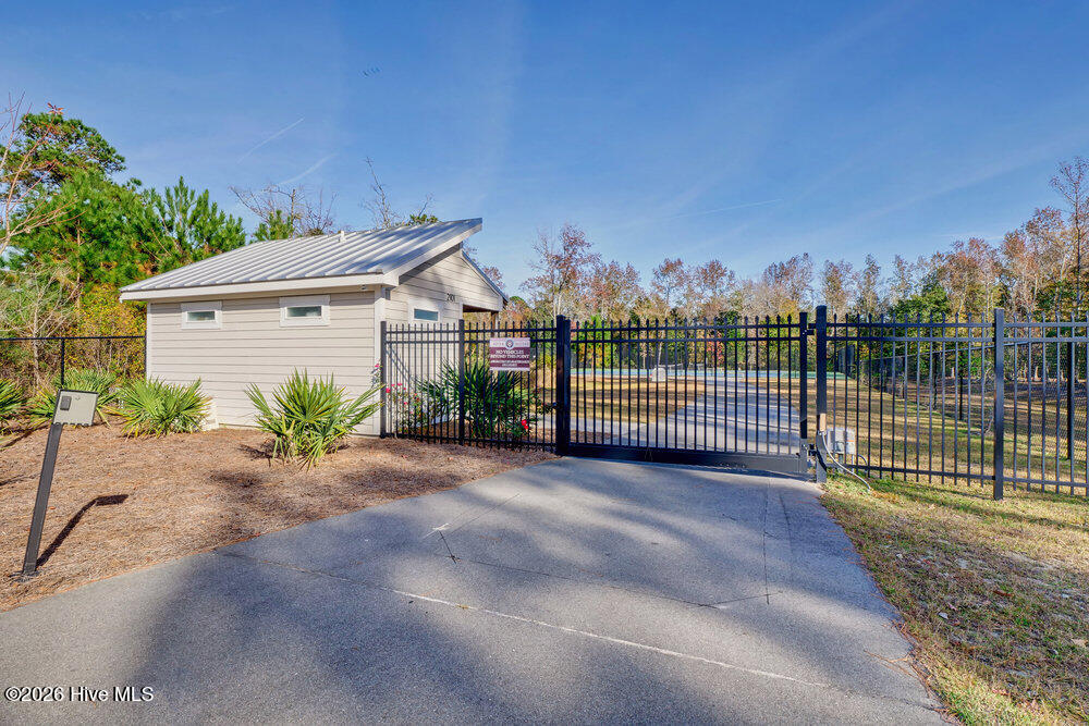 100568865 | Photo 91