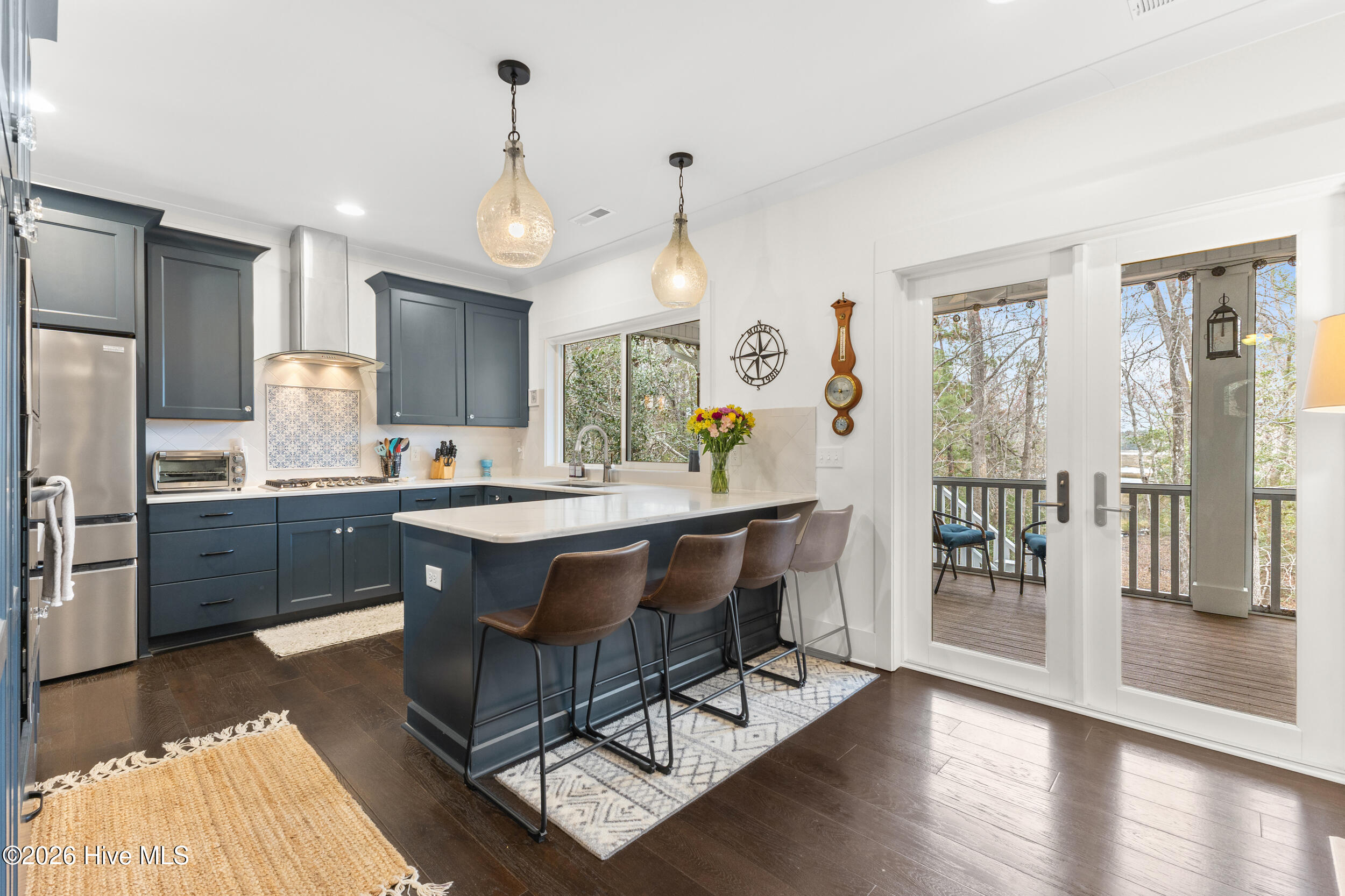 100558084 | Photo 15