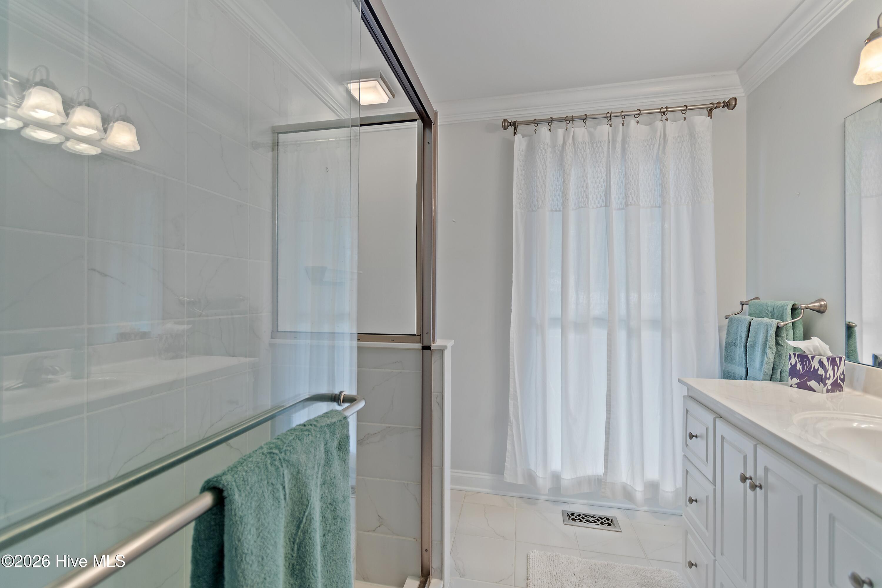 100564026 | Photo 24