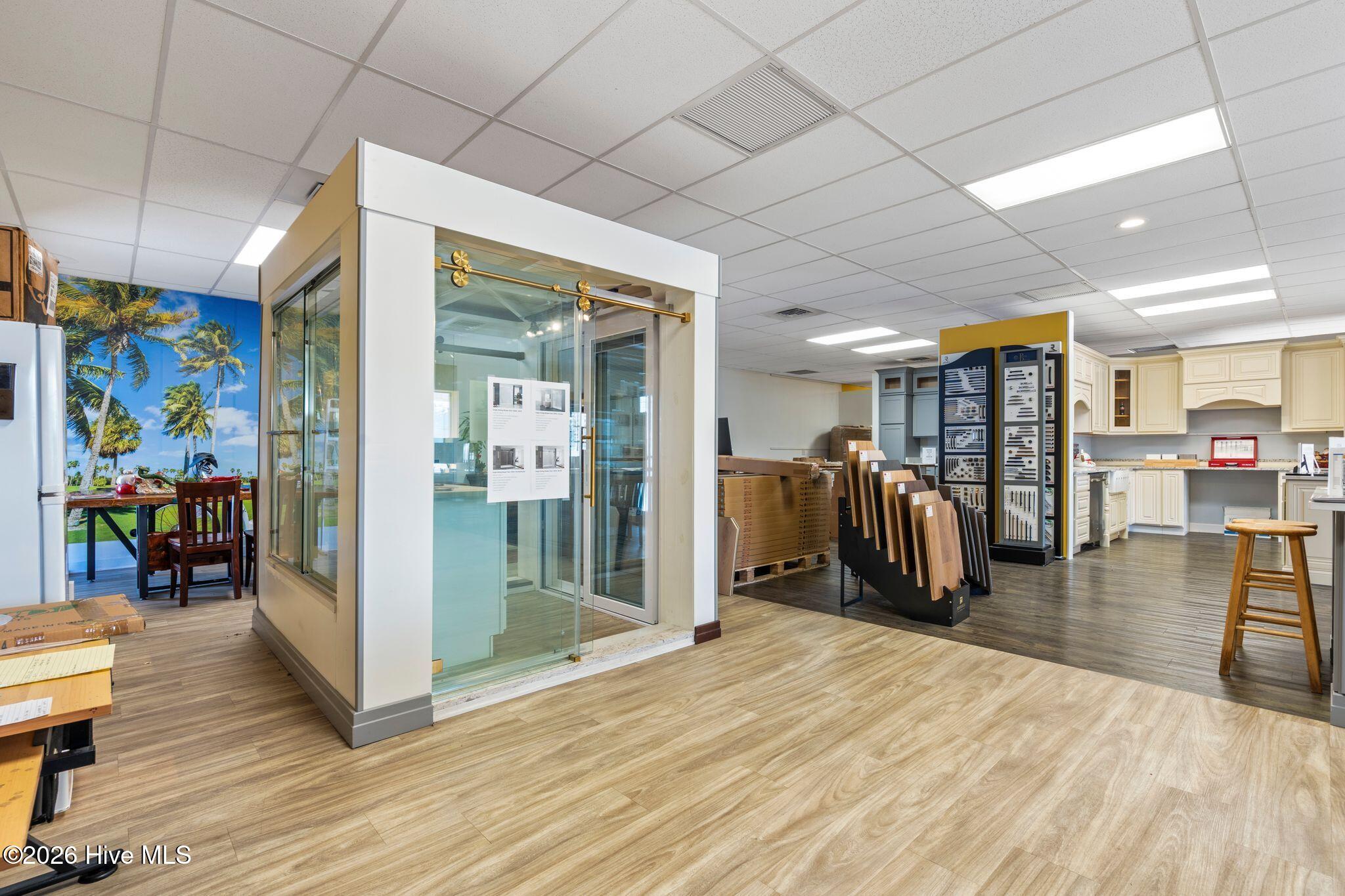 100550441 | Photo 22