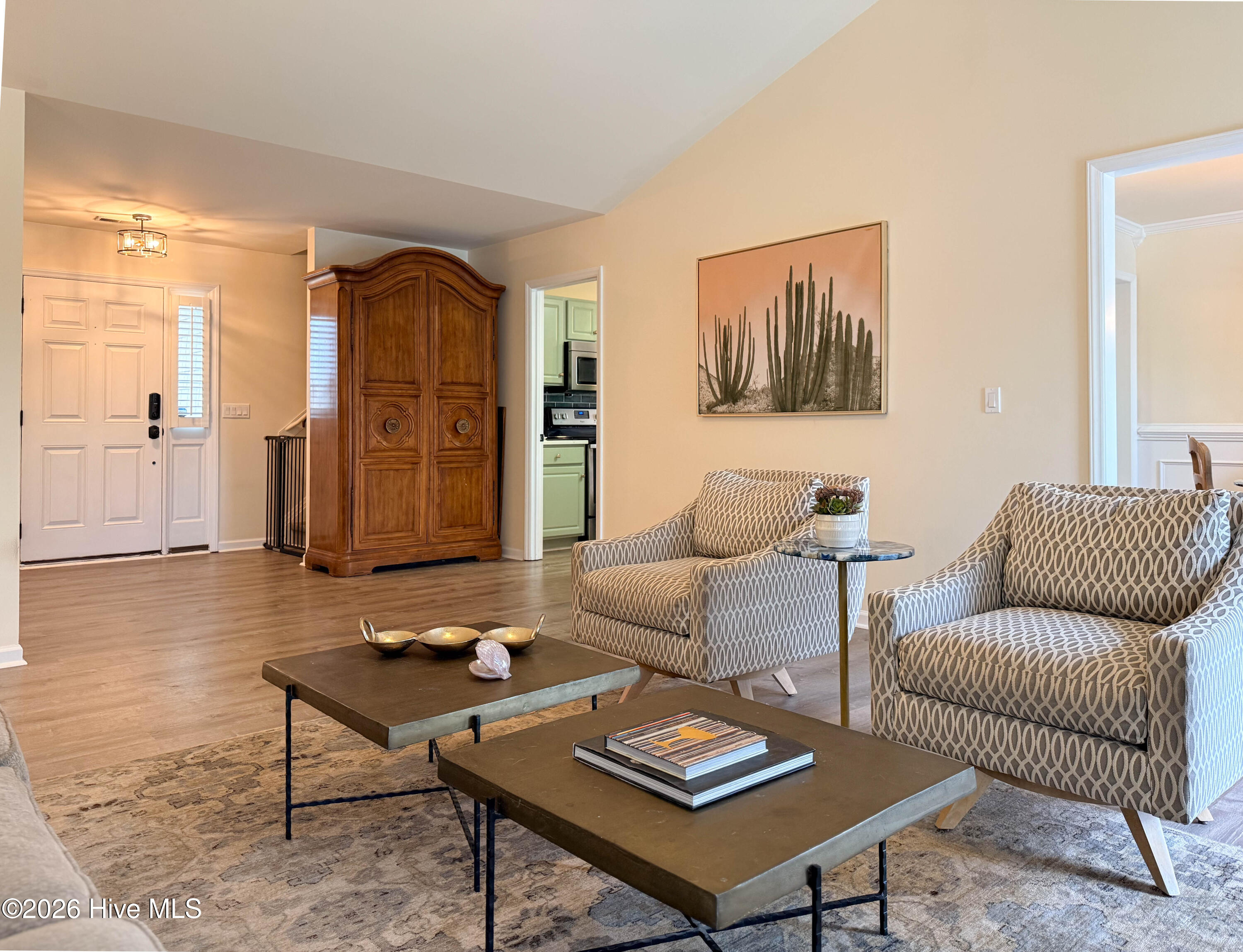 100559708 | Photo 15