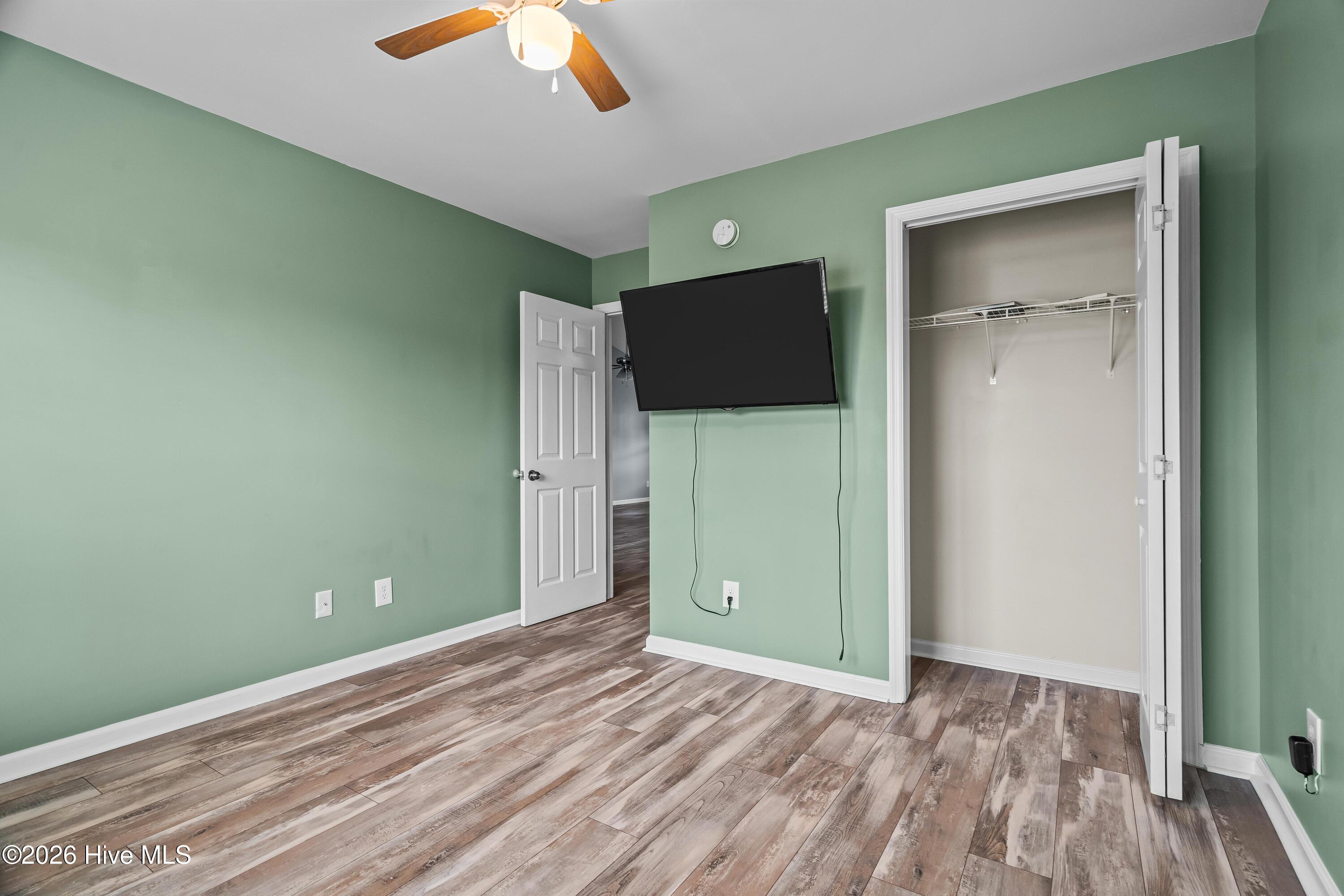 100550262 | Photo 10