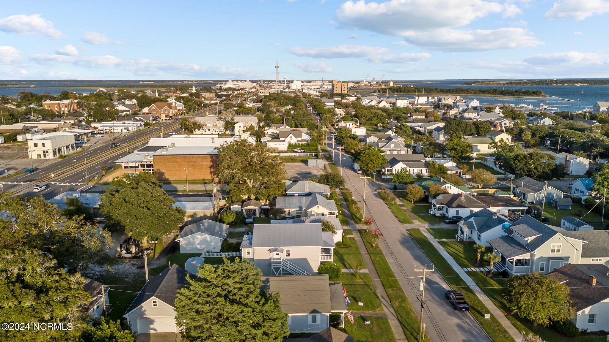 1406 Evans Street B,Morehead City