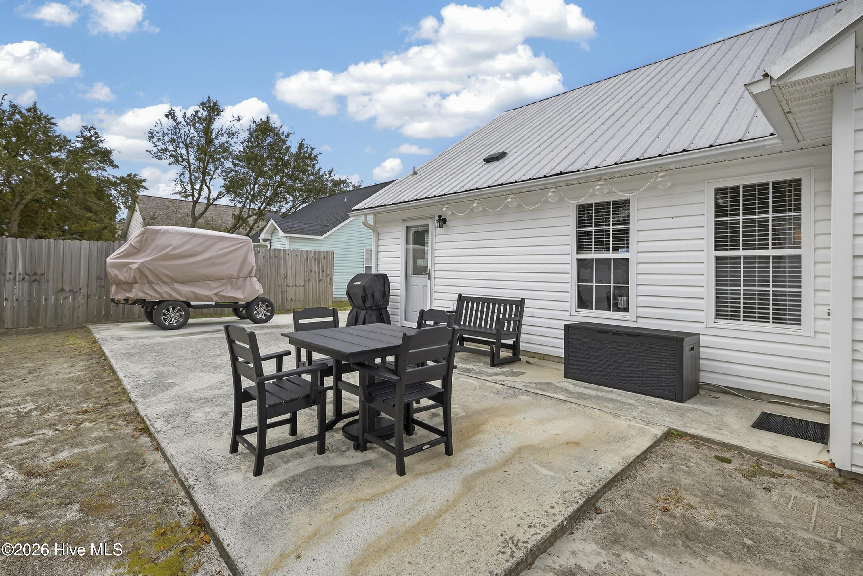 100557821 | Photo 33