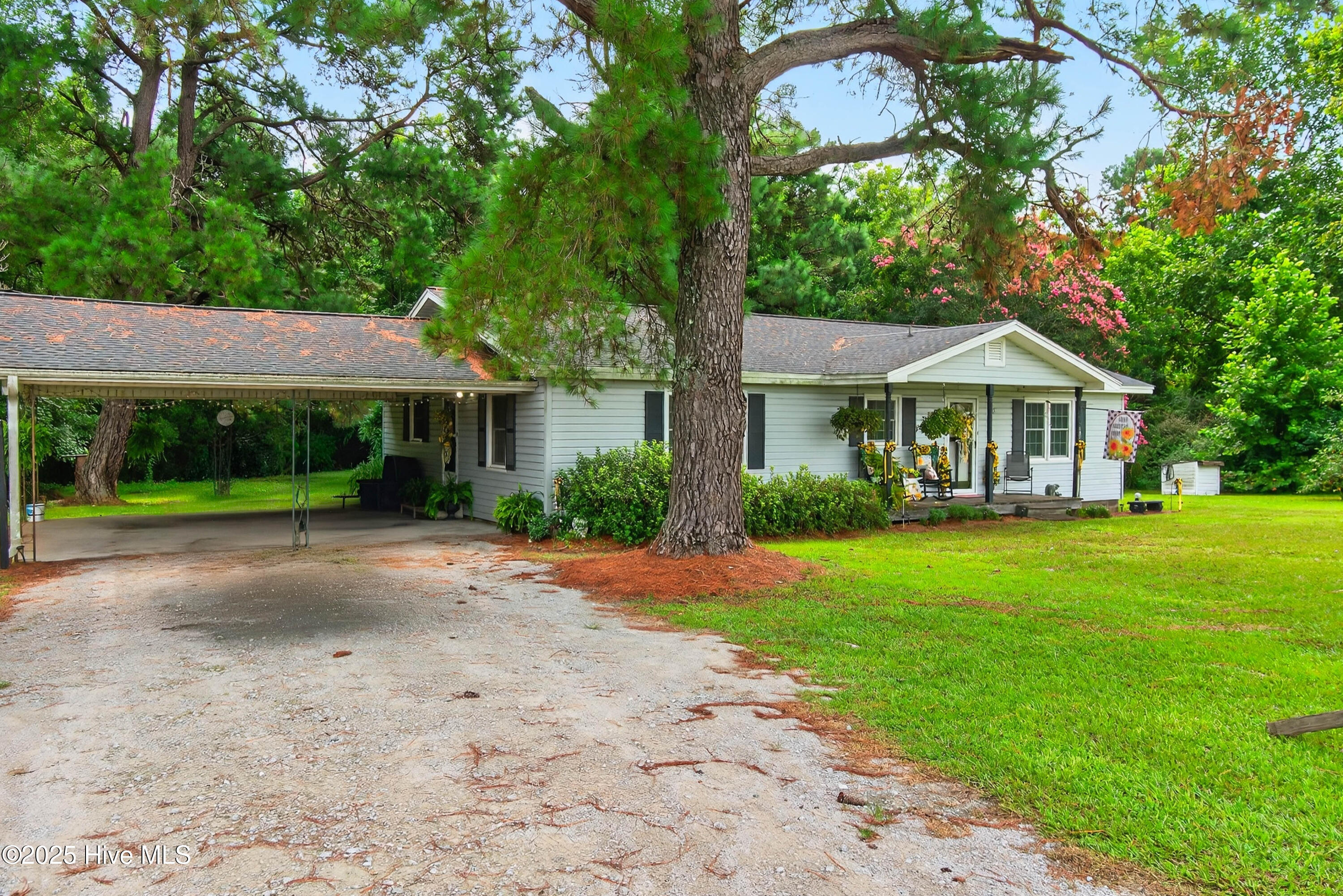 Homes for sale in Whiteville, NC | 3665 Midway Dr, Whiteville, NC 28472 | MLS# 100521509