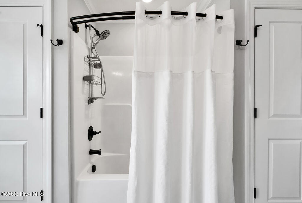 100566237 | Photo 20