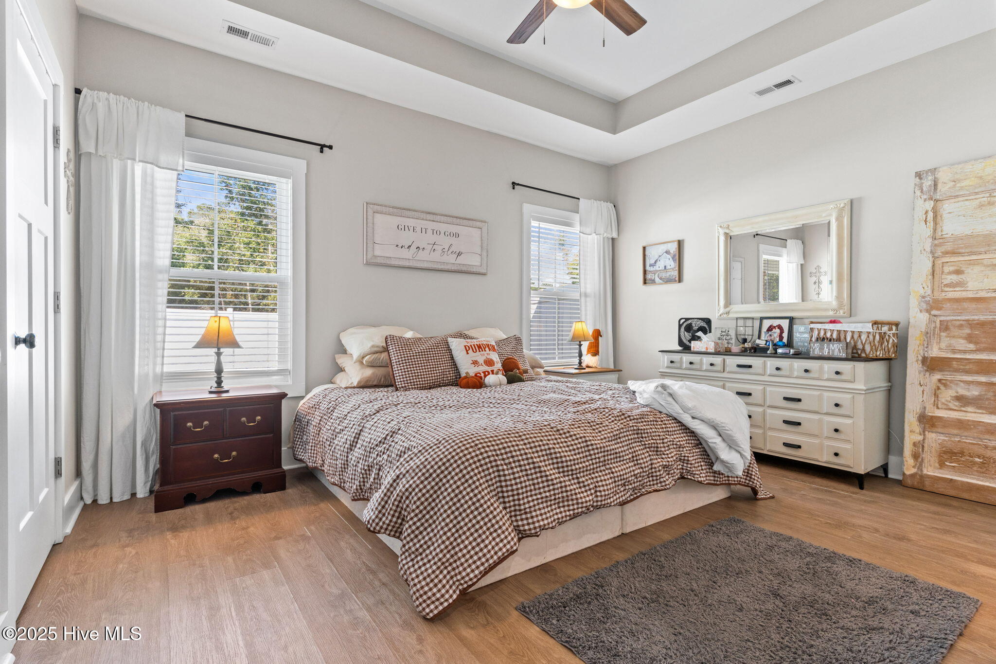 100533110 | Photo 17