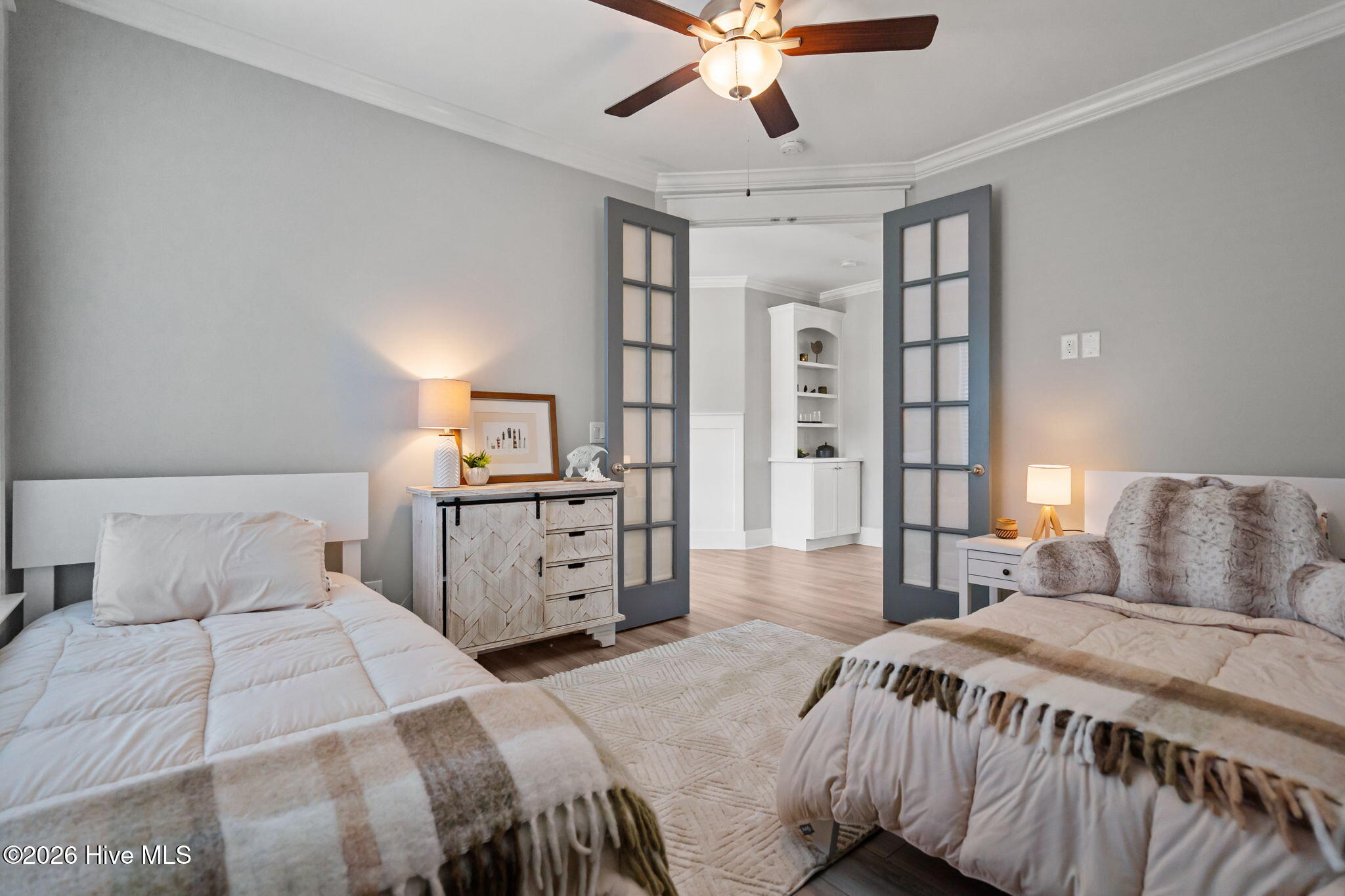 100567182 | Photo 27