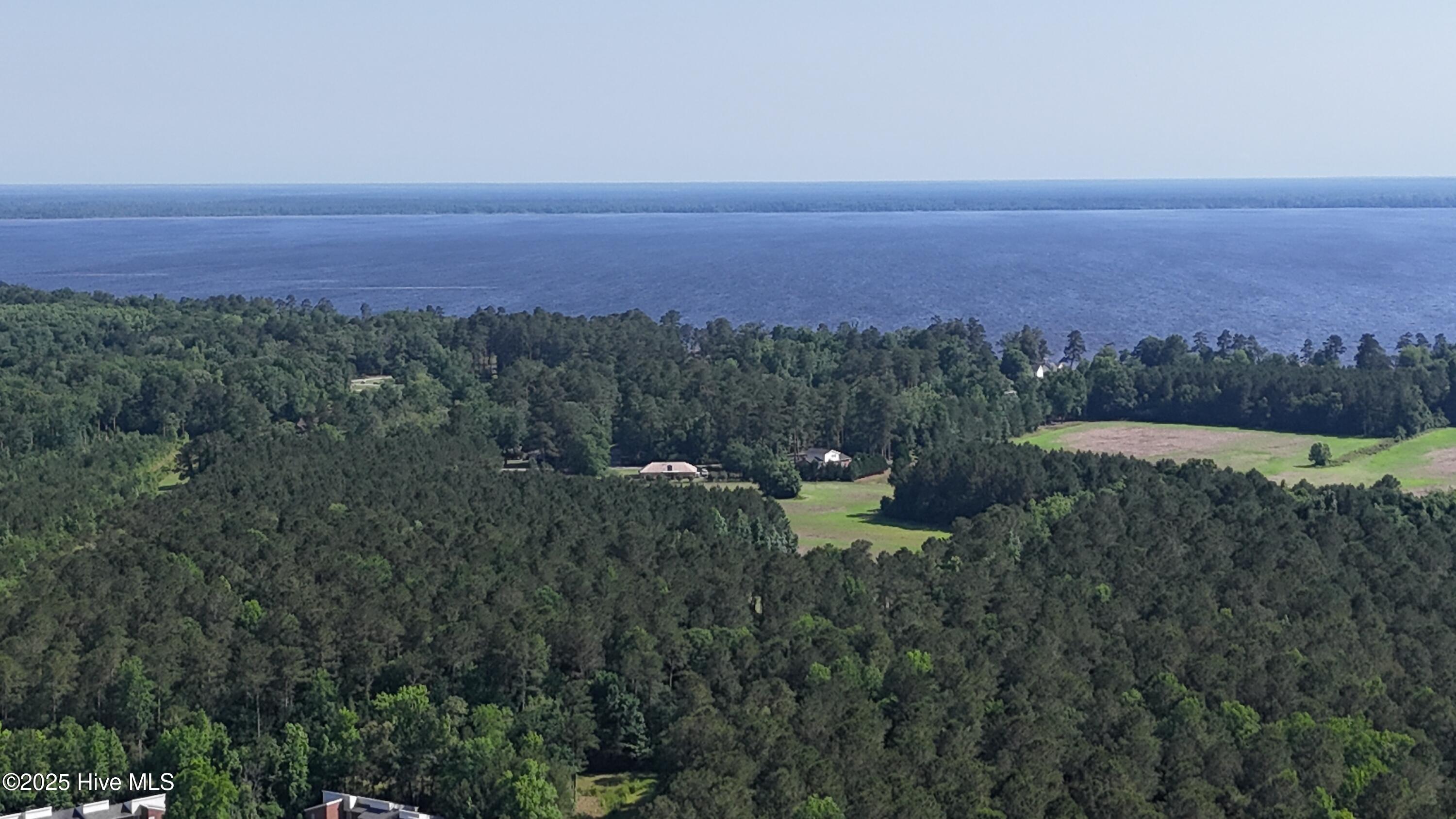 100555801 | Photo 42